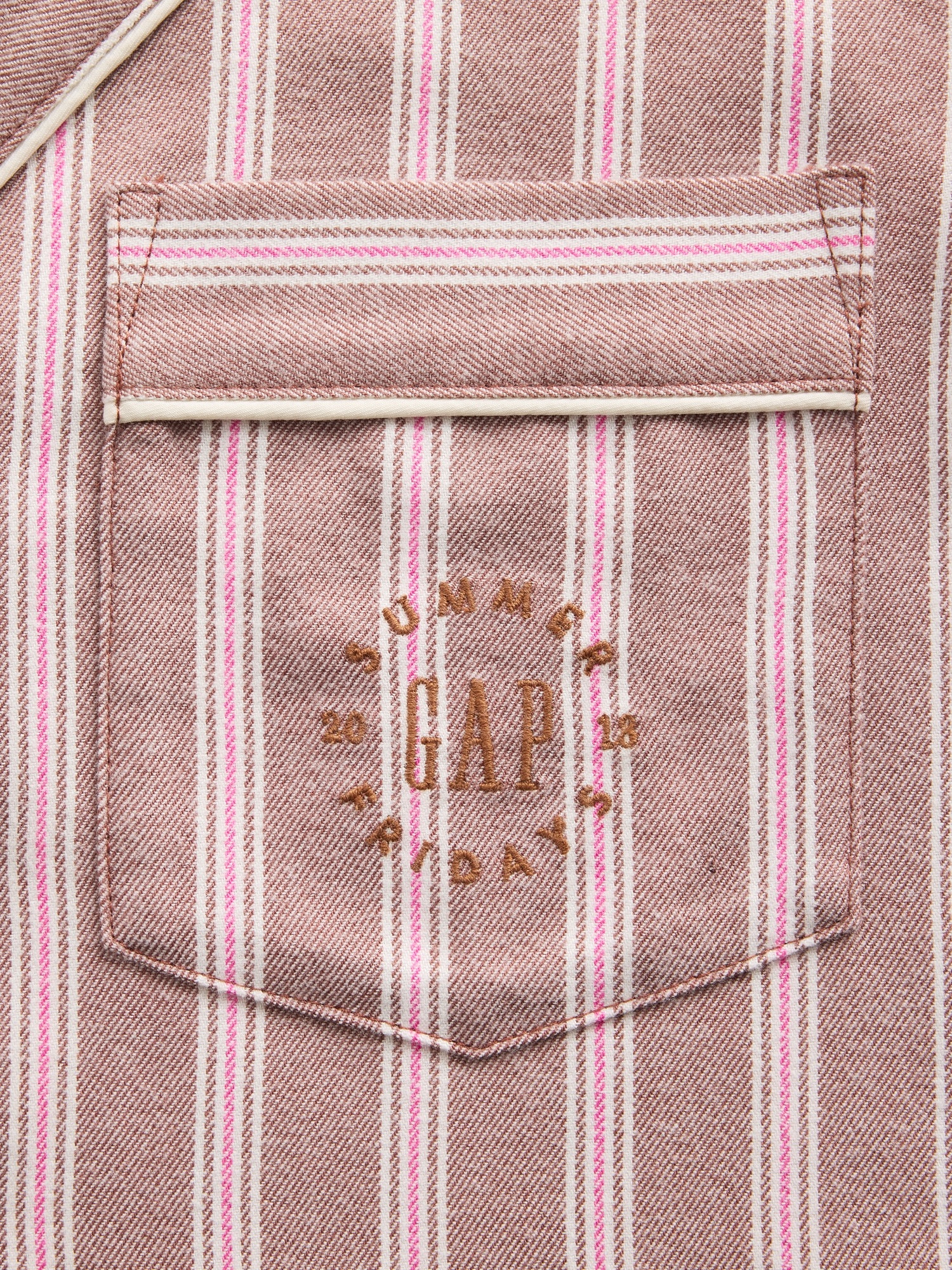 Женская рубашка Gap × Summer Fridays Relaxed Flannel Stripe PJ, цвет: Розовато-лиловый розовый — фото 6