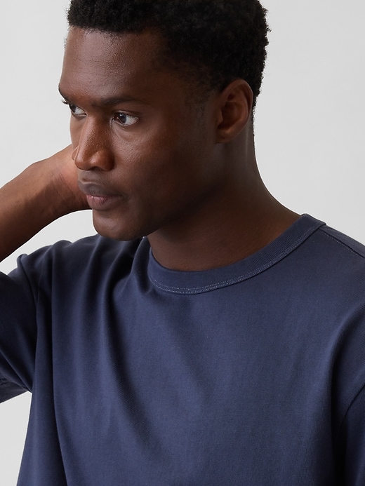 Image number 4 showing, Adult Heavyweight Crop T-Shirt