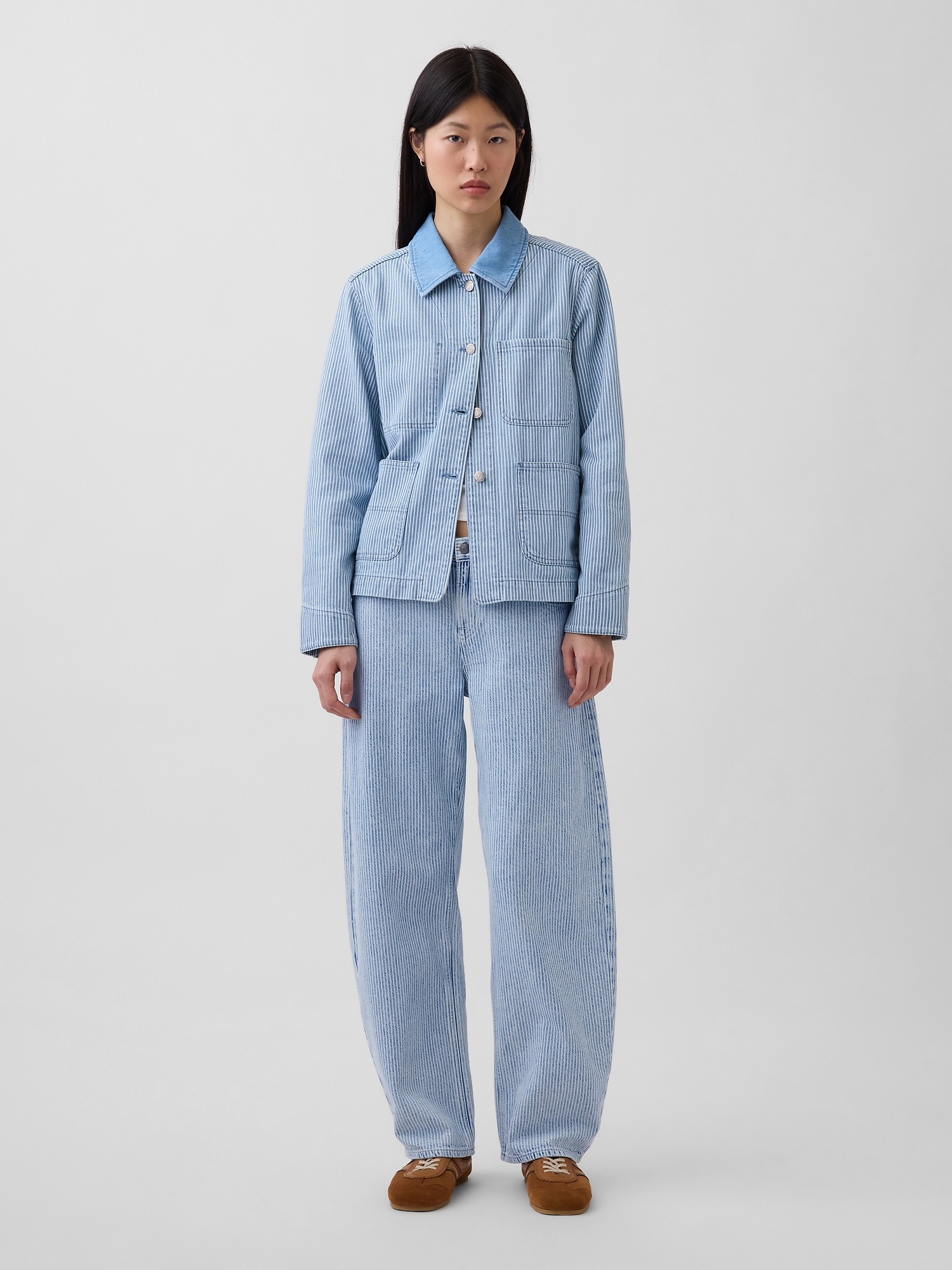 Женская куртка Gap Denim Stripe Chore, цвет: Синий полосатый — фото 2