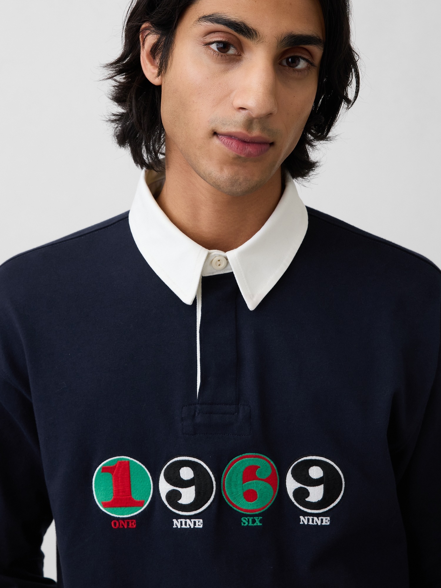 Мужские рубашки Gap Robert Indiana 1969 Polo Shirt — фото 4