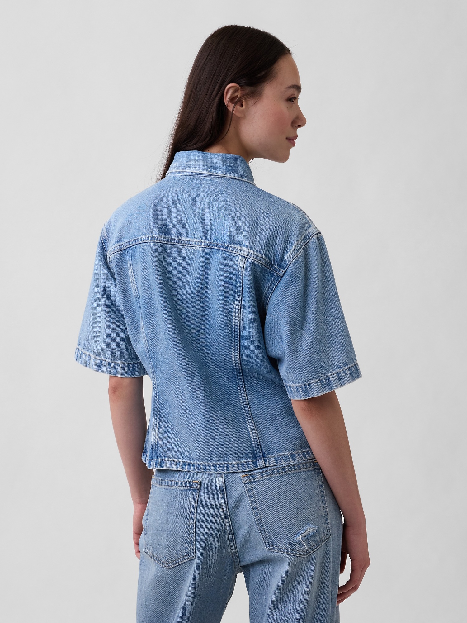 Женская рубашка Gap UltraSoft Denim Pocket, цвет: Светлая варка — фото 3