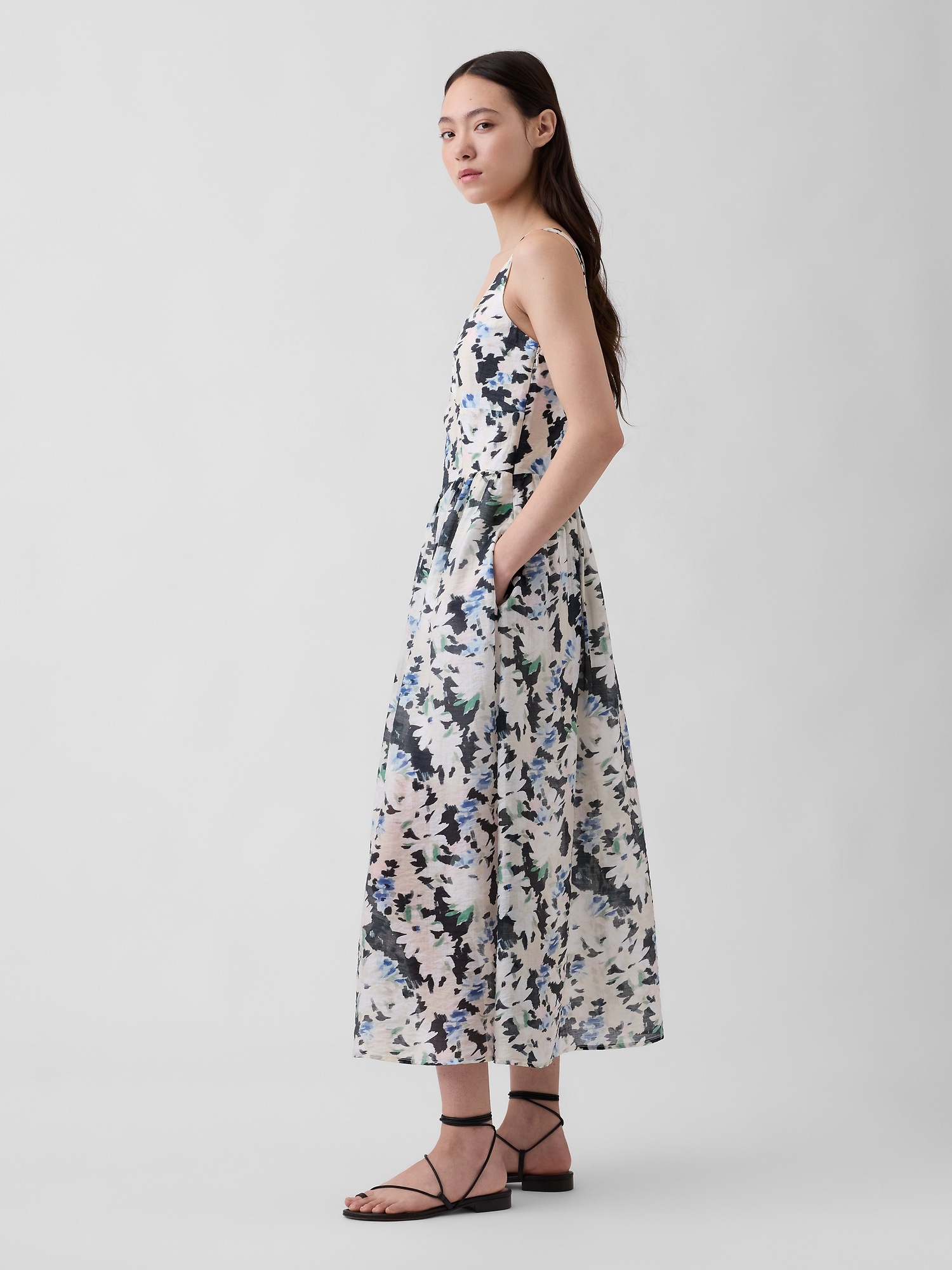 Женское платье Gap Eyelet Seamed Drop-Waist Maxi, цвет: Чёрный / Синий — фото 3