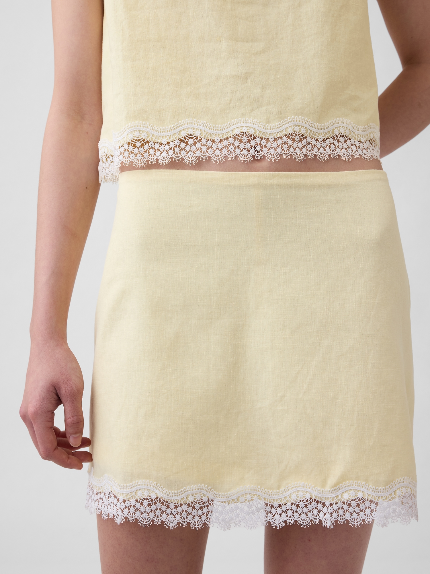 Linen-Blend Lace-Trim Mini Skort