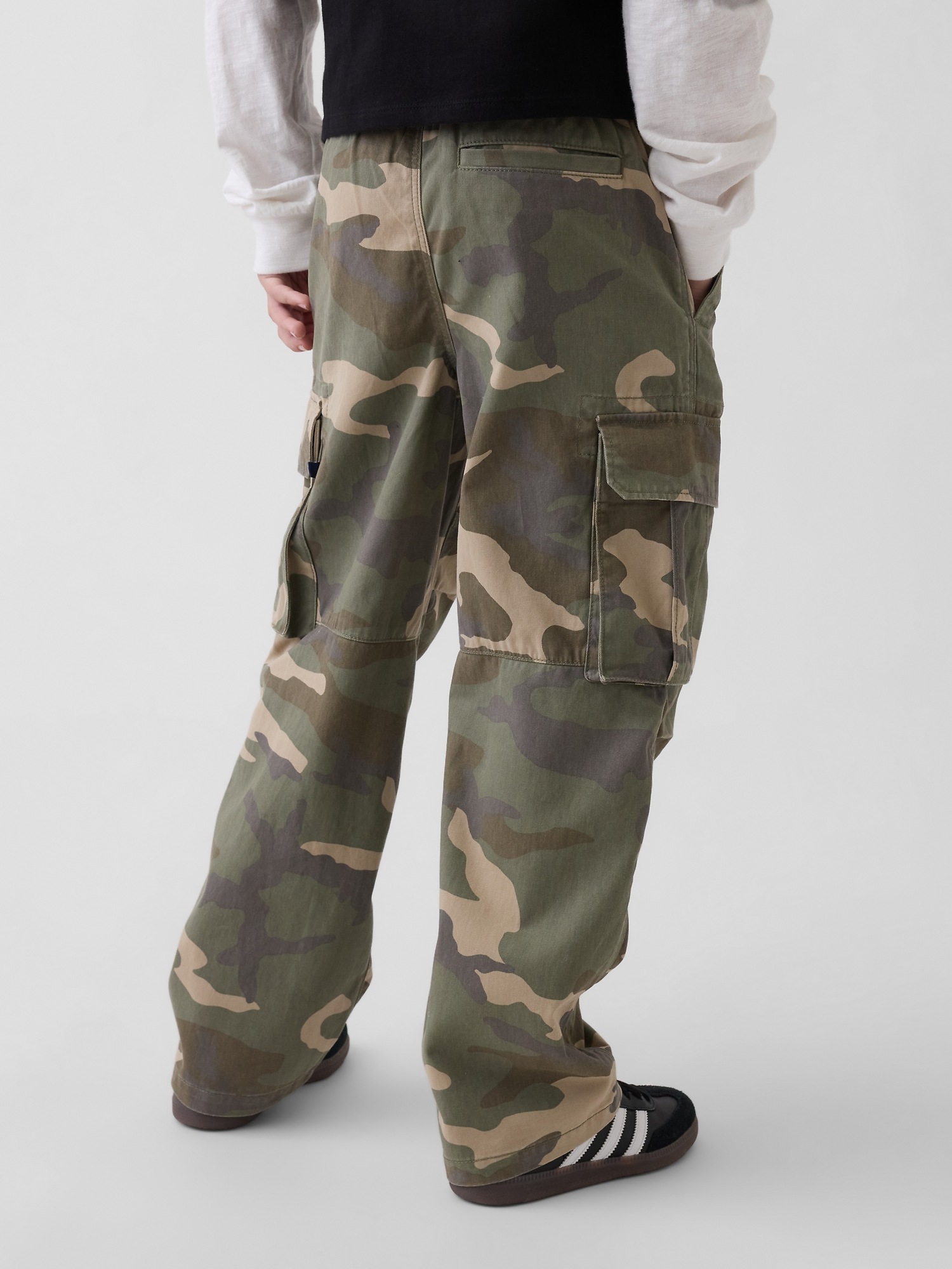 Детские брюки Gap Kids Easy Cargo Pants — фото 4