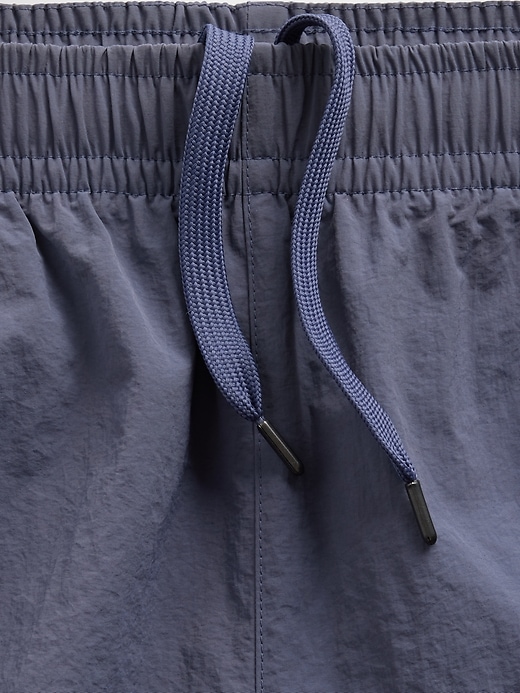 Image number 5 showing, 7.5" Hybrid Shorts