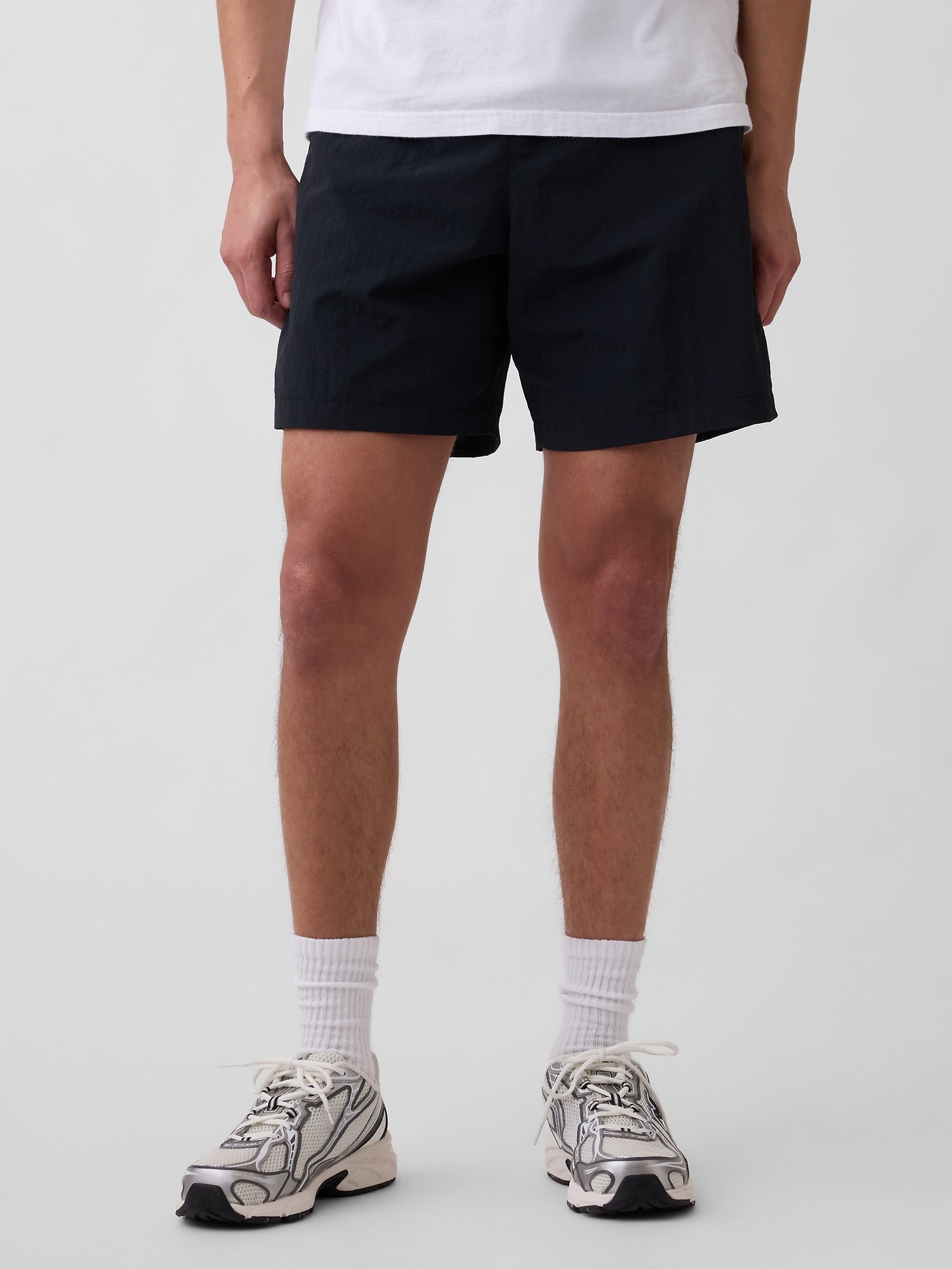 Мужские шорты Gap 7.5" Hybrid Shorts — фото 2