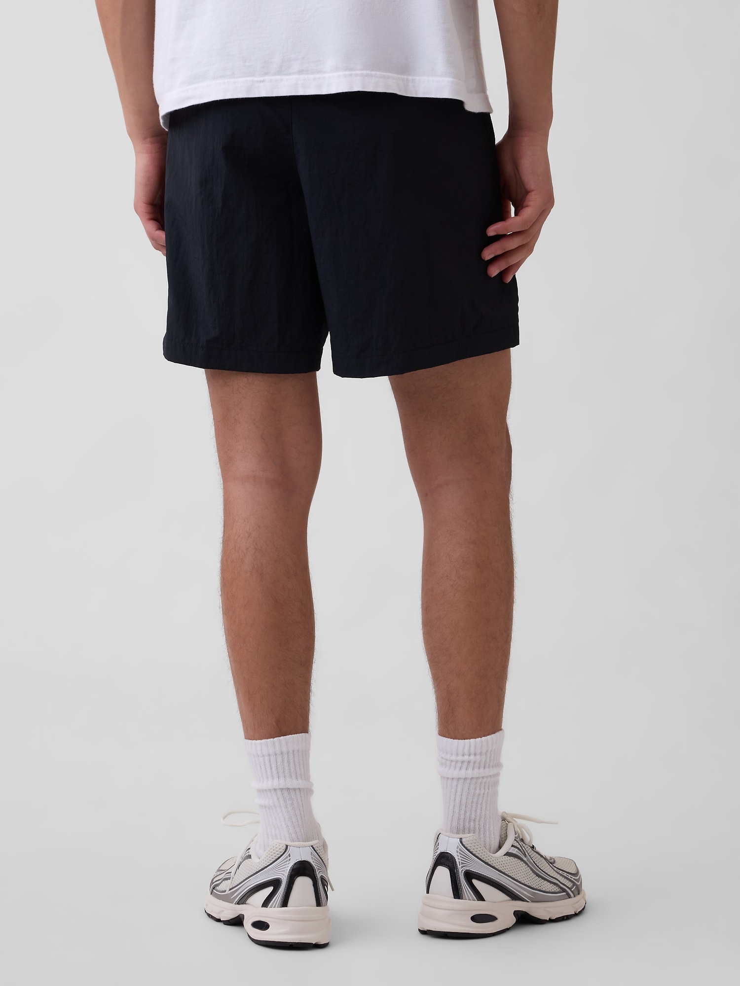 Мужские шорты Gap 7.5" Hybrid Shorts — фото 3