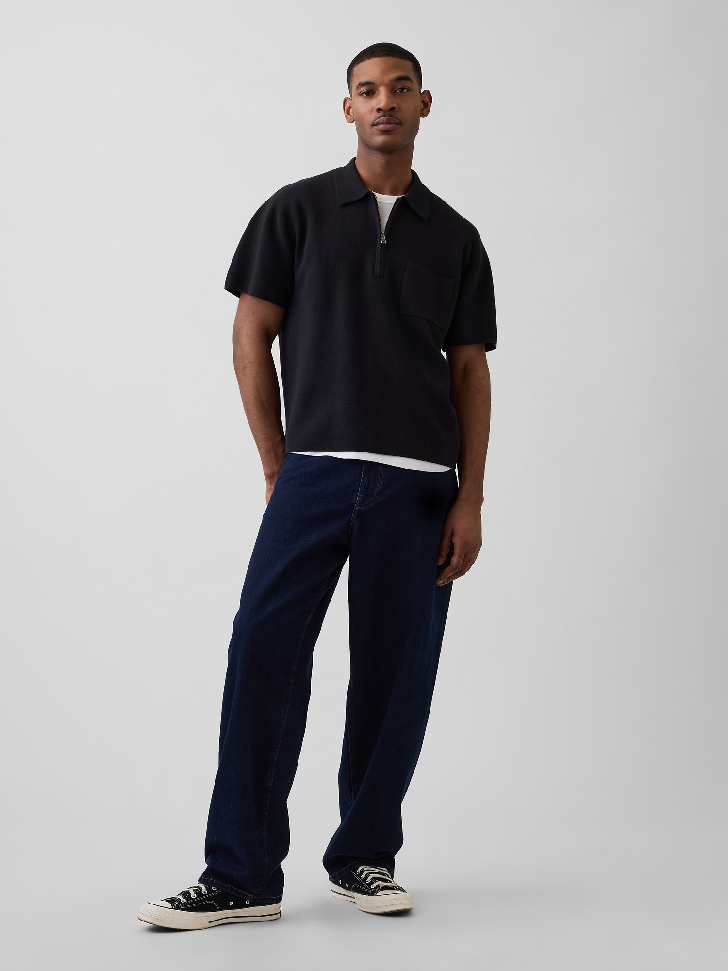 Мужской свитер Gap Oversized Quarter-Zip Pocket Polo Sweater, цвет: Чёрный — фото 2