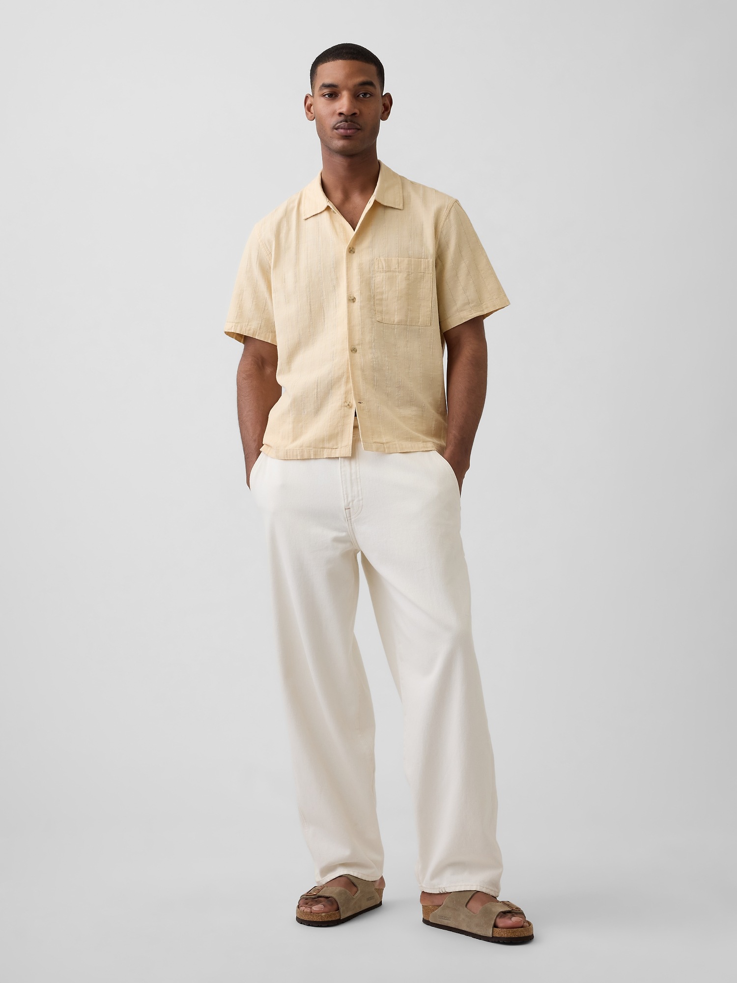 Мужские рубашки Gap Dobby Relaxed Straight-Hem Shirt — фото 2