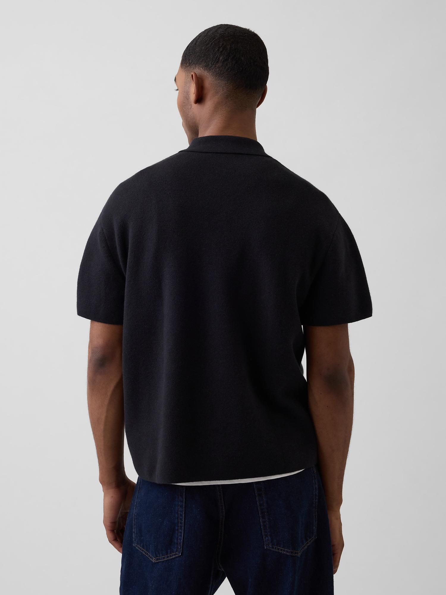 Мужской свитер Gap Oversized Quarter-Zip Pocket Polo Sweater, цвет: Чёрный — фото 3