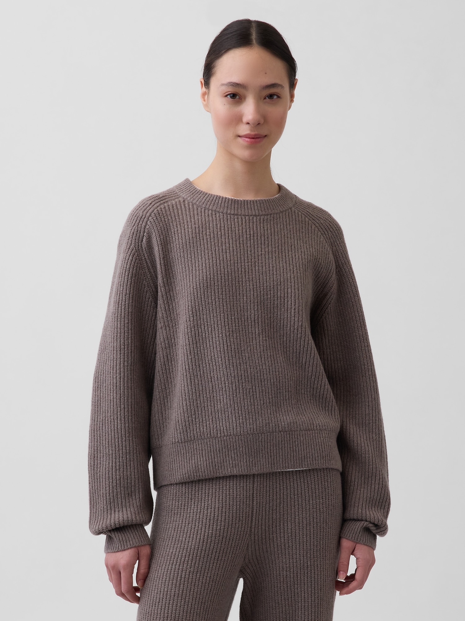CashSoft Relaxed Shaker-Stitch Sweater