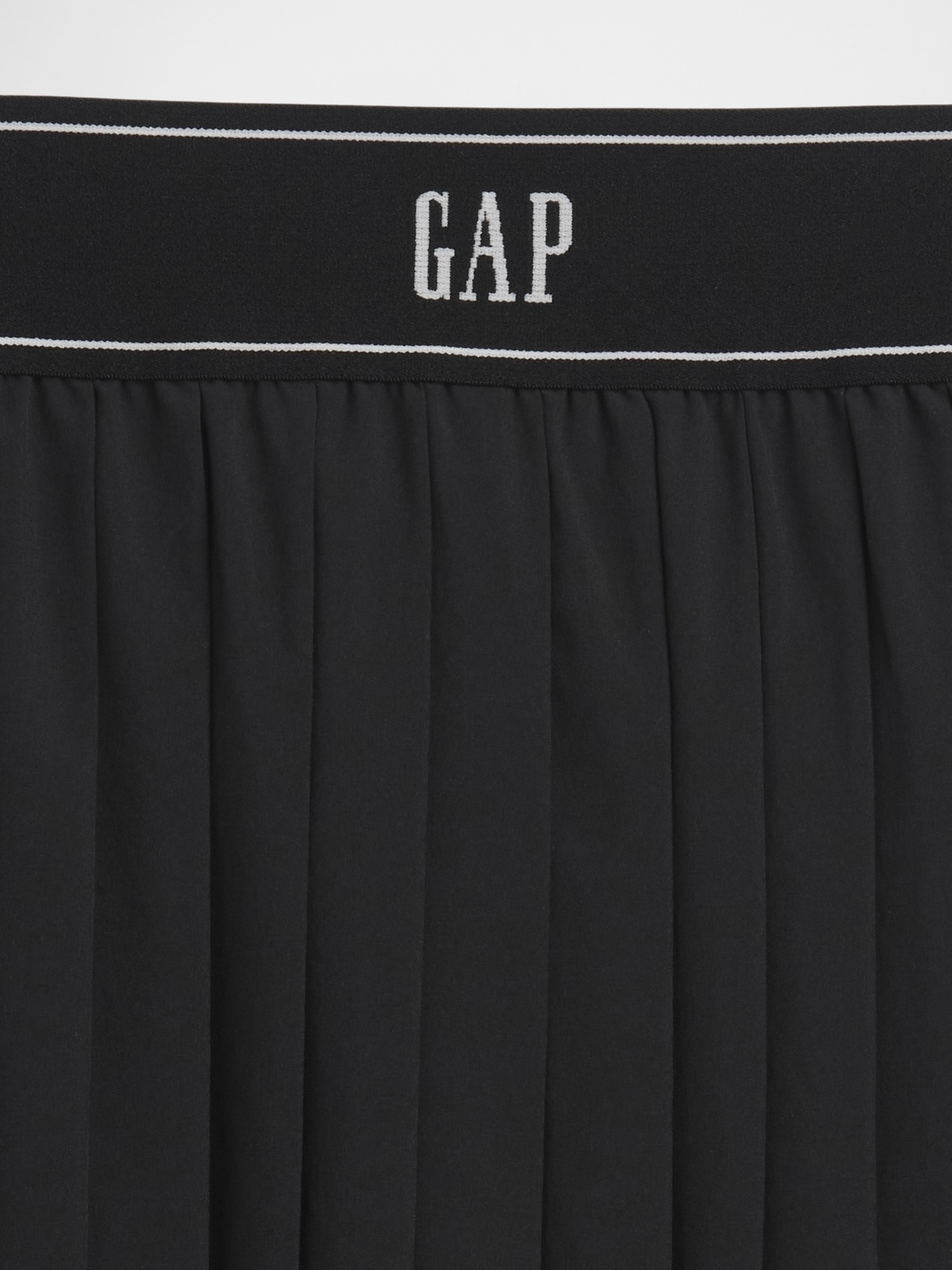 Женская юбка-шорты Gap GapFit Tech Pleated Exercise Skort, цвет: Чёрный — фото 4
