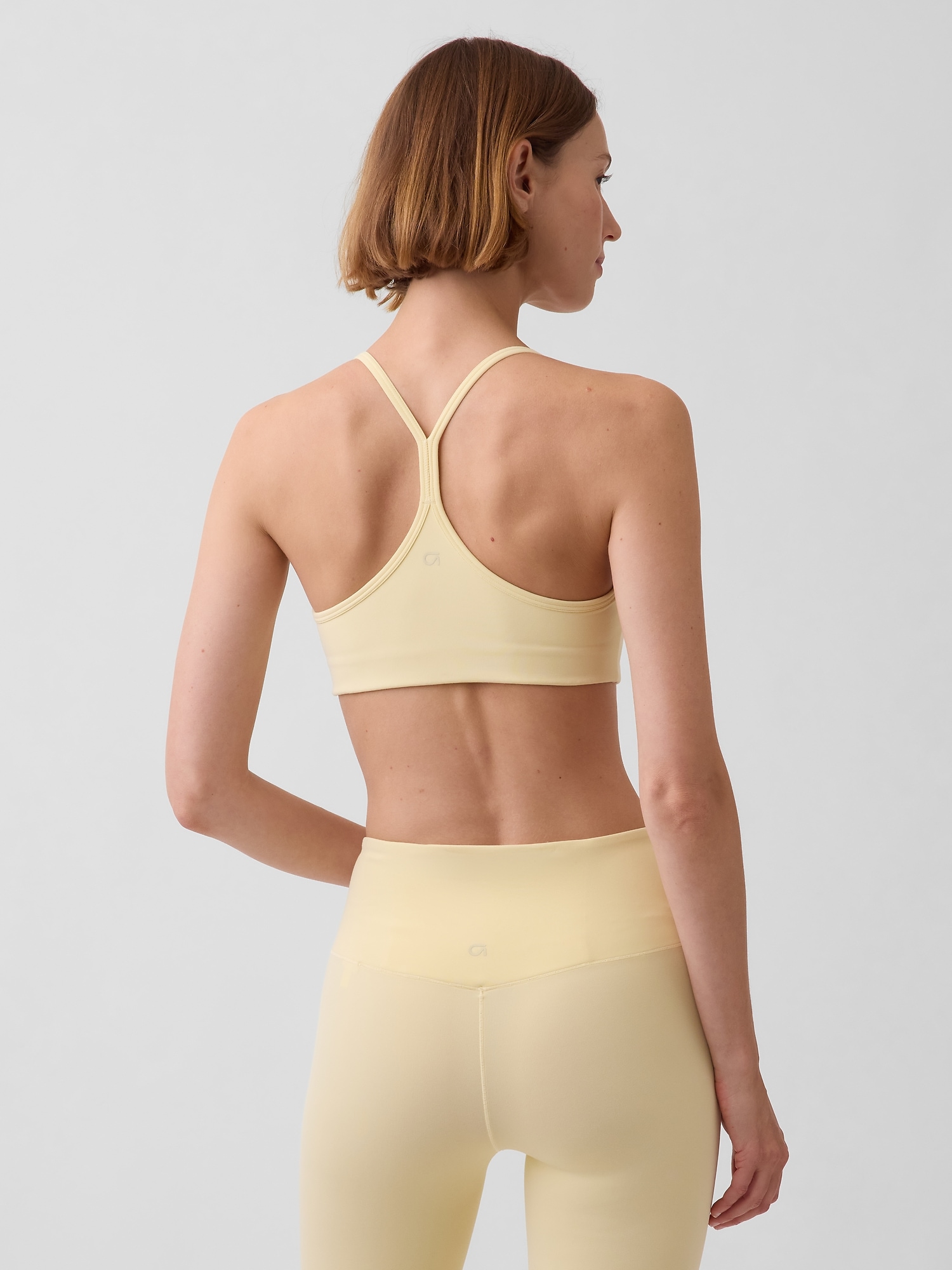 GapFit Smooth Racerback Sports Bra