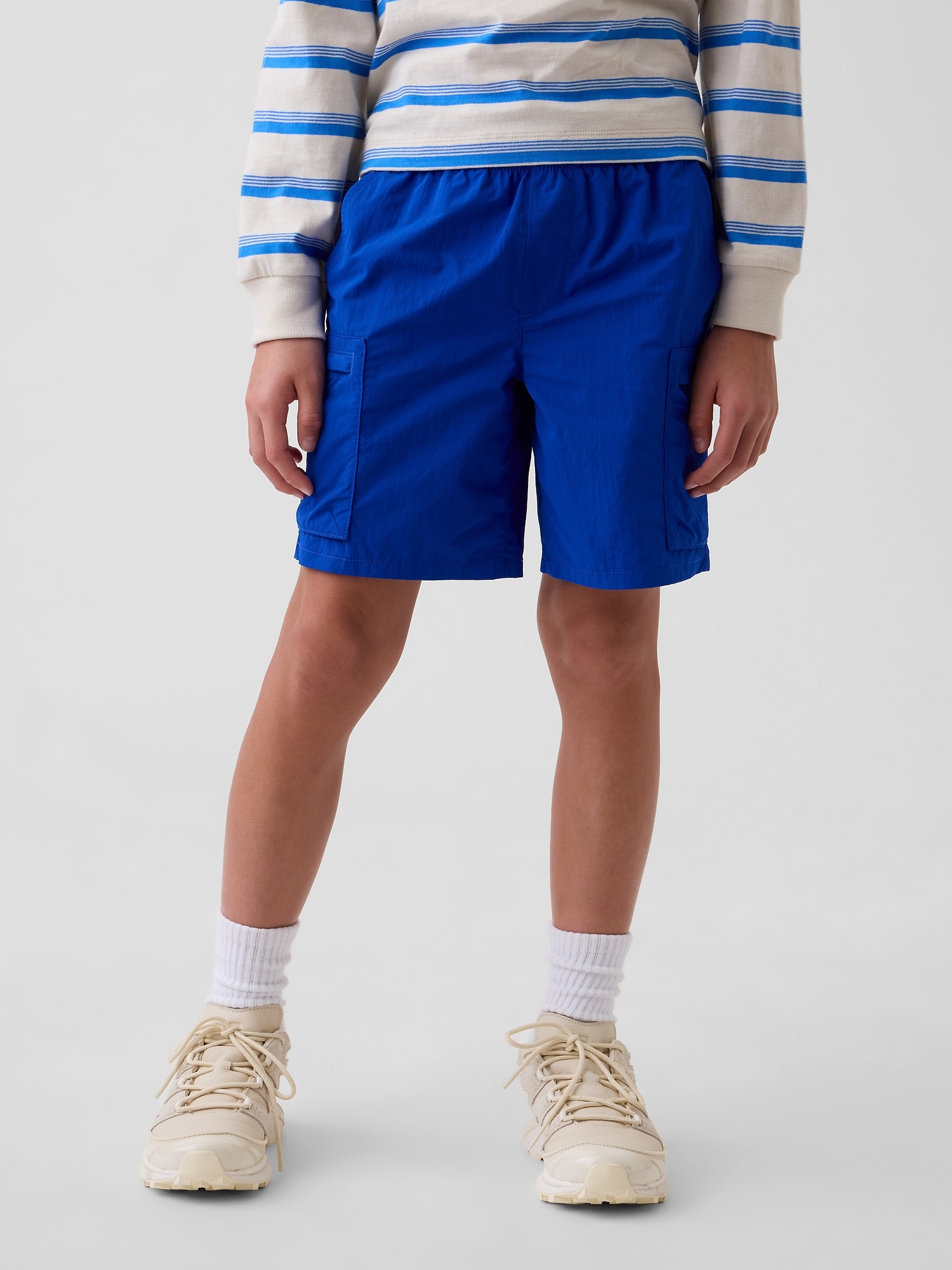 Детские шорты Gap Kids Relaxed Quick-Dry Cargo Shorts — фото 4