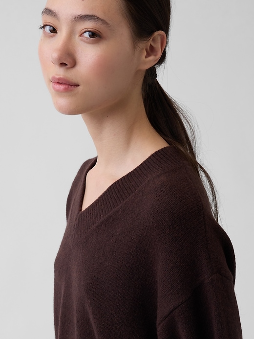 Image number 4 showing, CashSoft Oversized V-Neck Tunic Sweater