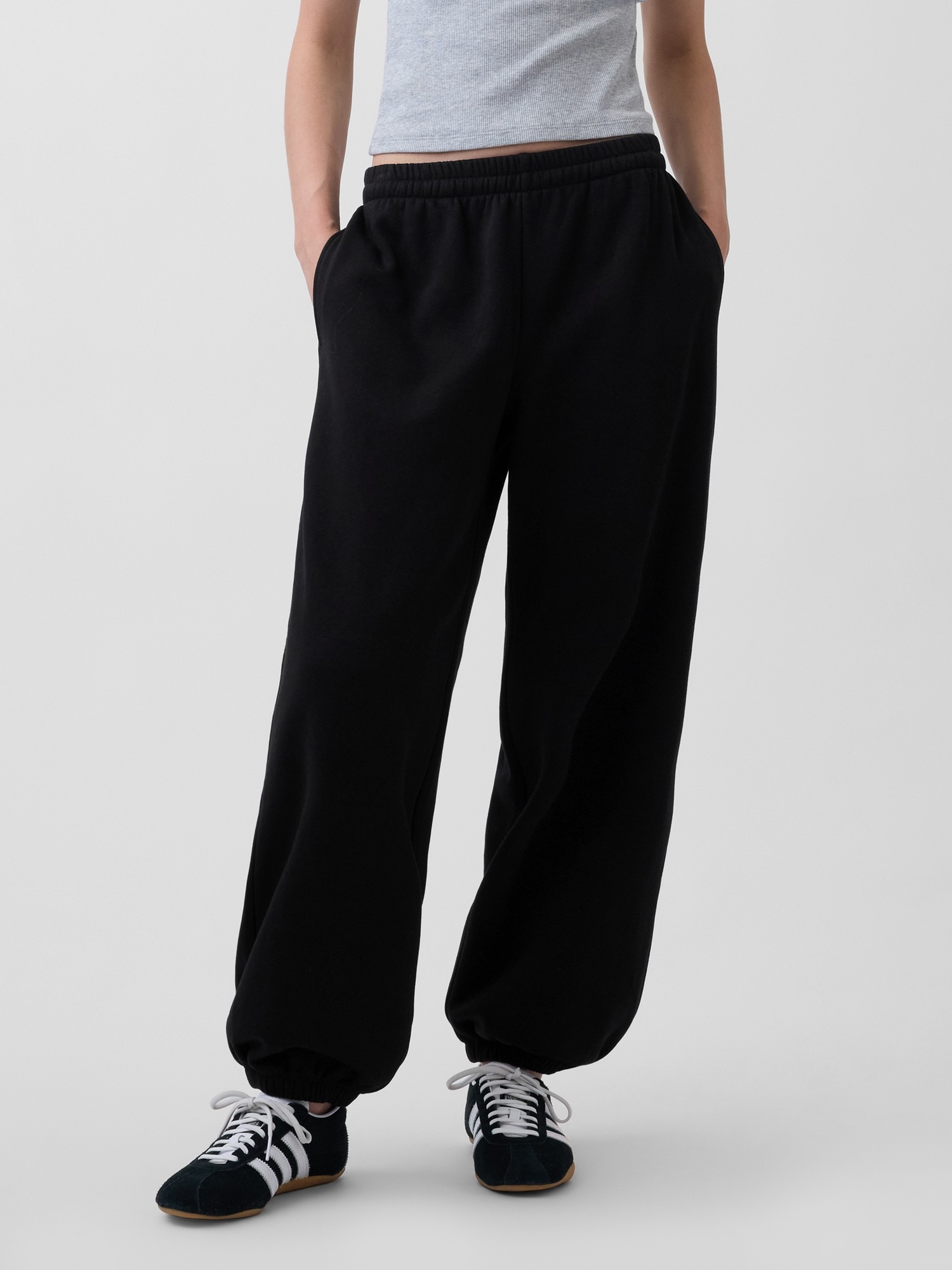 Женские брюки Gap Mid Rise VintageSoft Baggy, цвет: Чёрный — фото 2