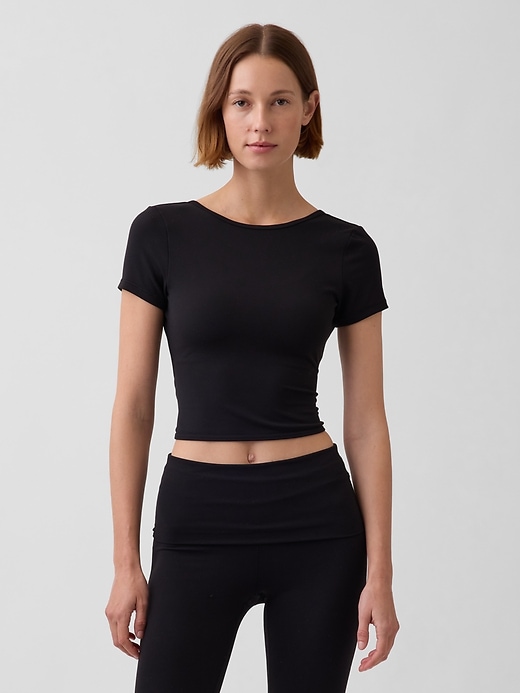 GapFit Smooth Reversible Wrap Crop Top