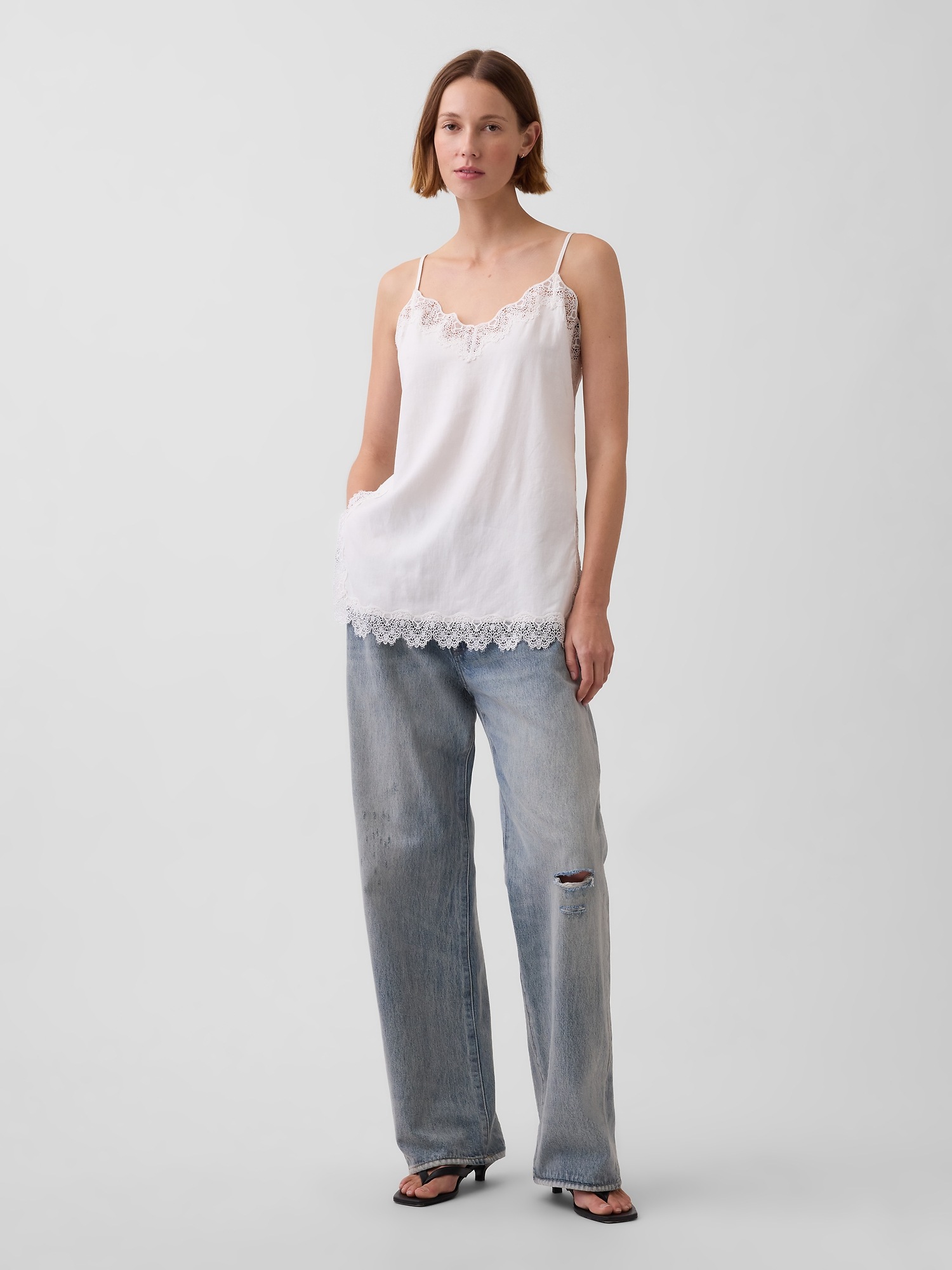Женский топ Gap Linen-Blend Lace-Trim Cami, цвет: Молочный белый — фото 2