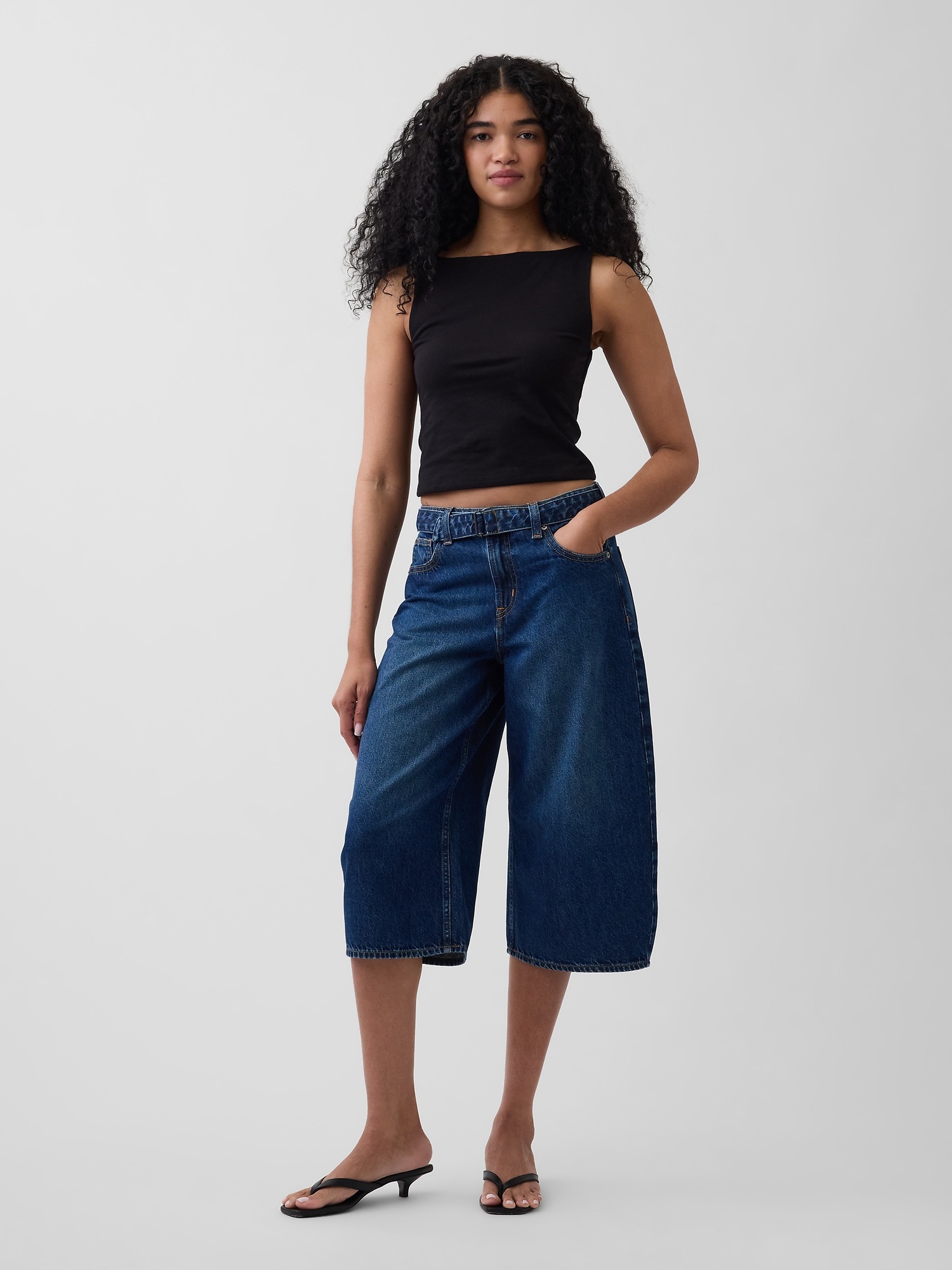 Женские джинсы Gap High Rise Belted Culotte Barrel Jeans