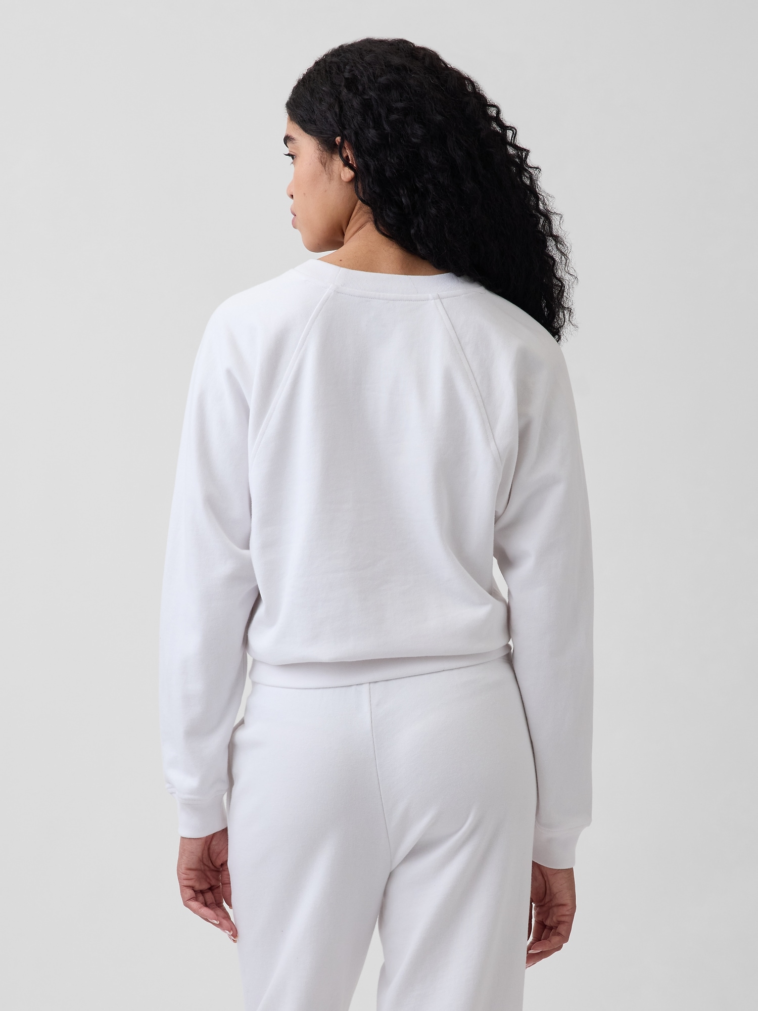 Женский свитшот Gap VintageSoft Terry Raglan, цвет: Белый — фото 3