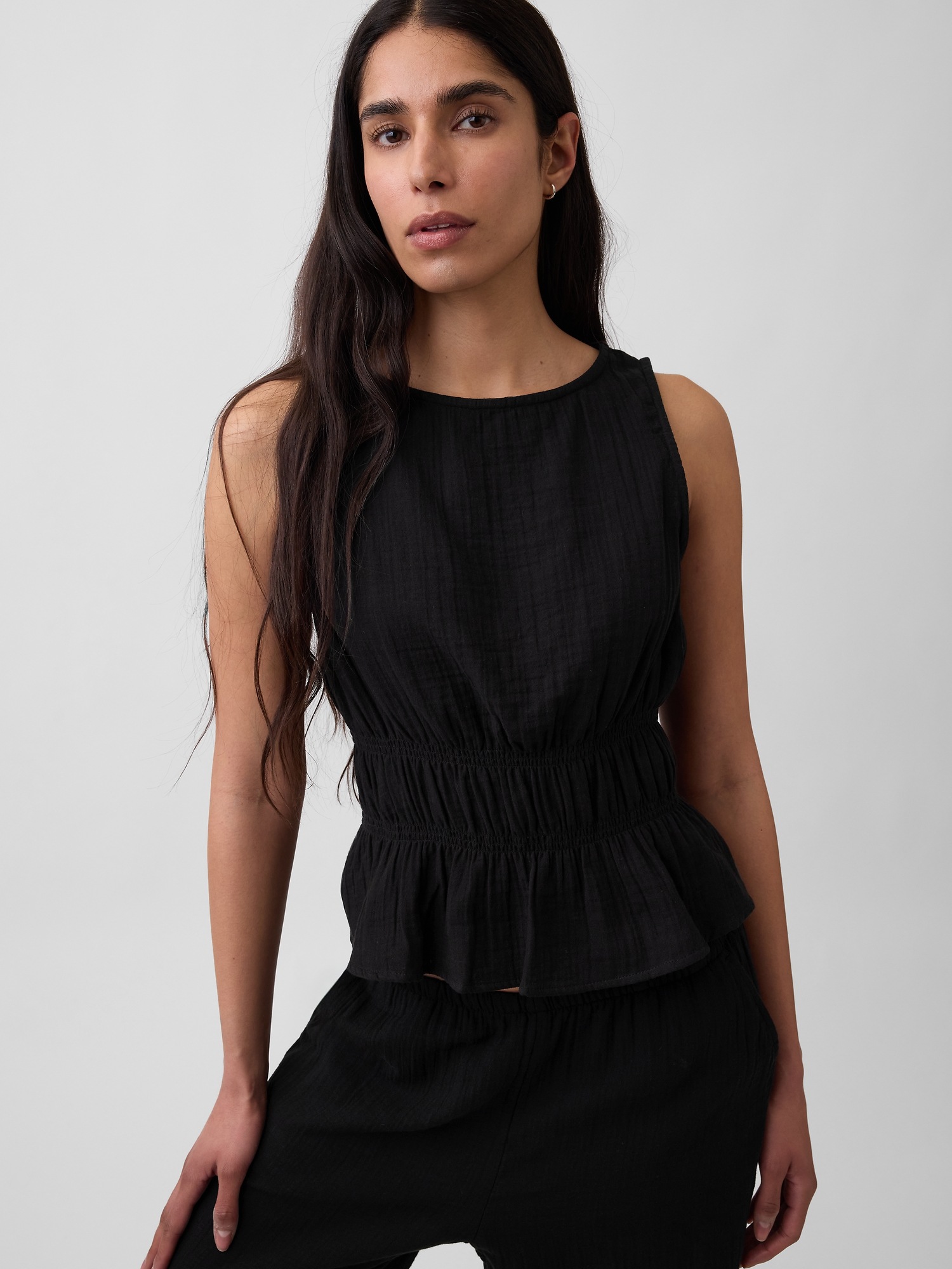 Женский топ Gap Cotton Gauze Smocked-Waist Peplum Top, цвет: Чёрный — фото 3