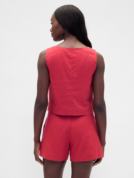 Image number 3 showing, Linen-Blend Hook-Front Crop Shell Top