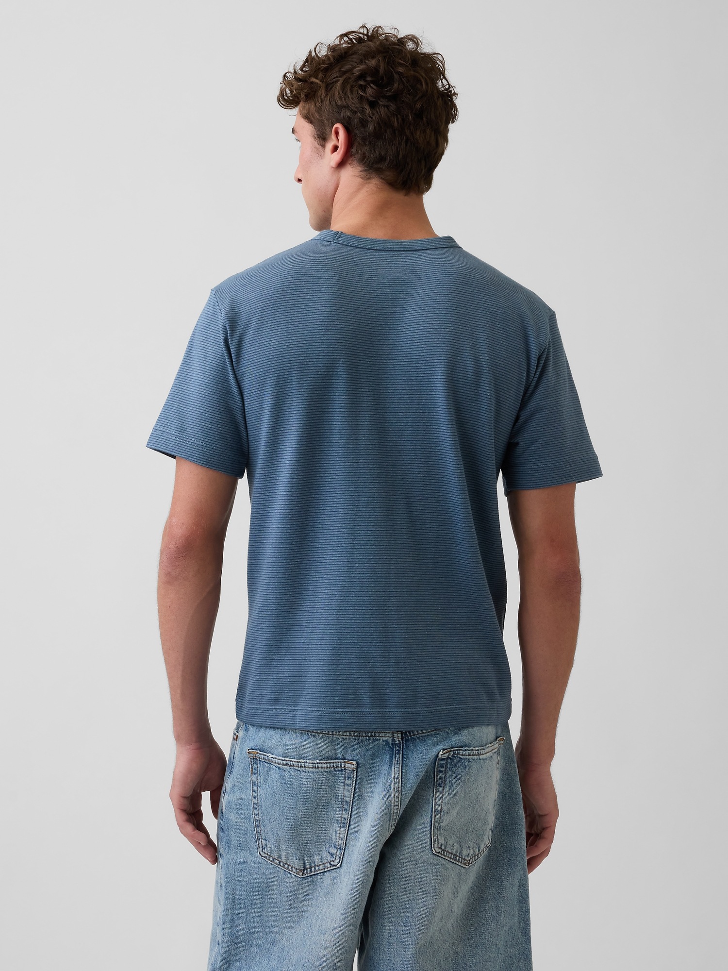 Мужские футболки Gap Adult Relaxed T-Shirt — фото 3