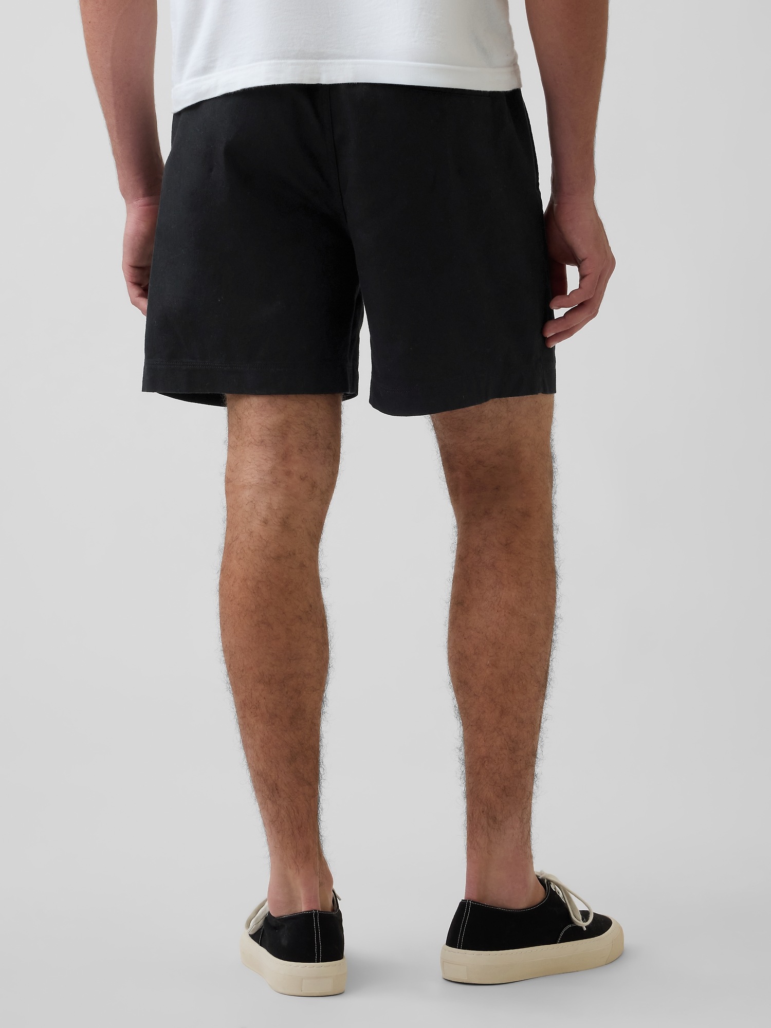 Мужские шорты Gap 5.5" Linen-Blend Relaxed Shorts — фото 4