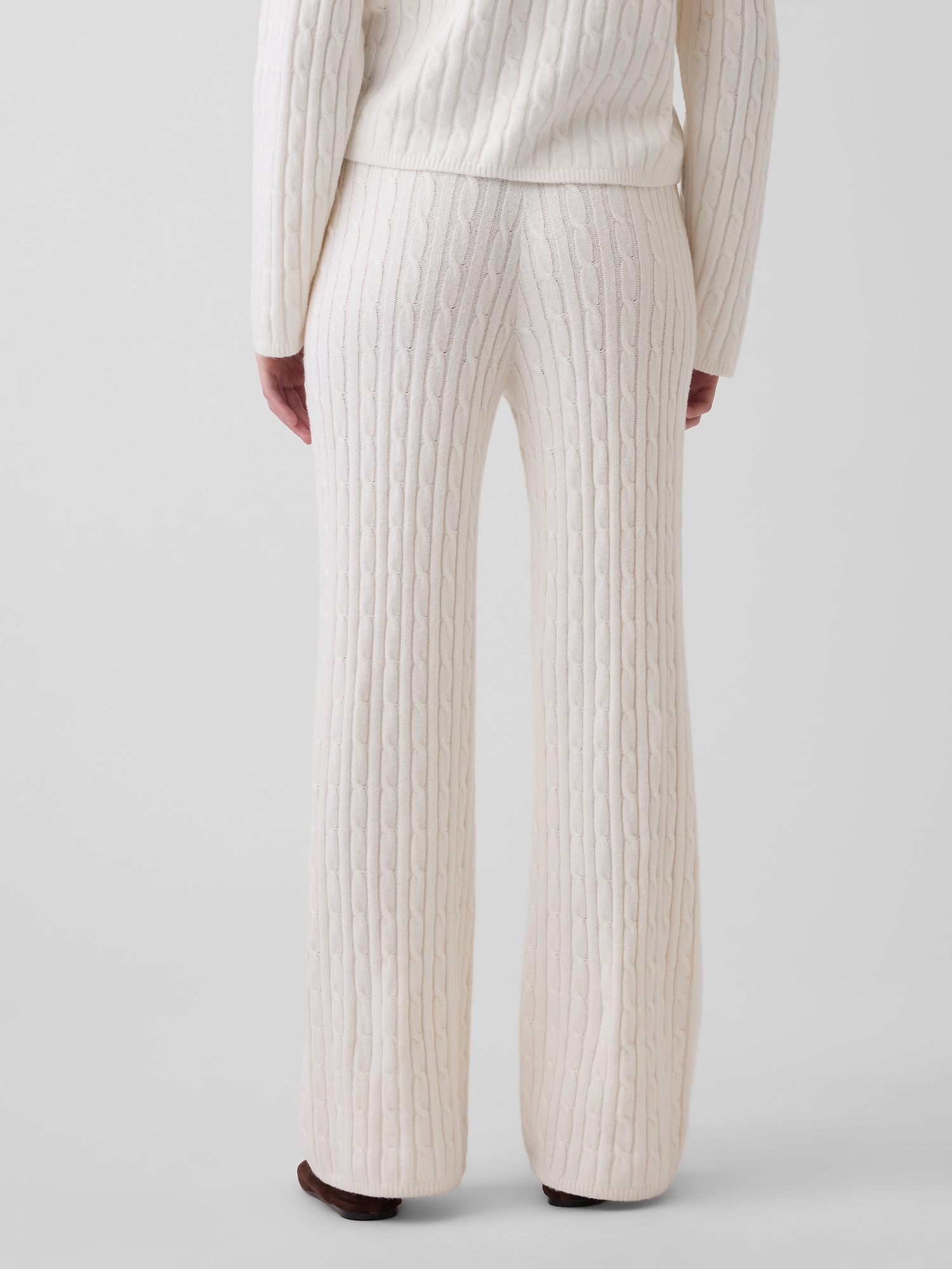 CashSoft Relaxed Cable-Knit Sweater Pants