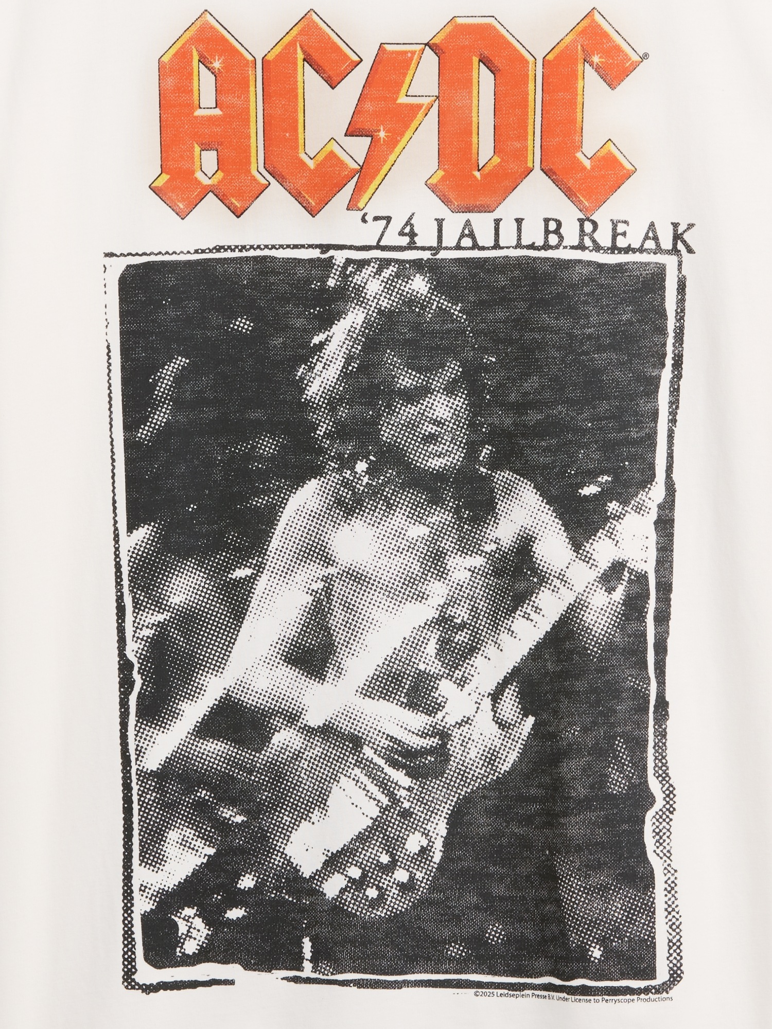Мужские футболки Gap AC/DC Relaxed Graphic T-Shirt — фото 4