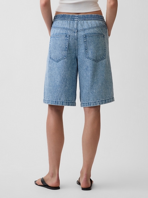 Image number 4 showing, 11" Mid Rise UltraSoft Easy Stripe Longline Denim Shorts