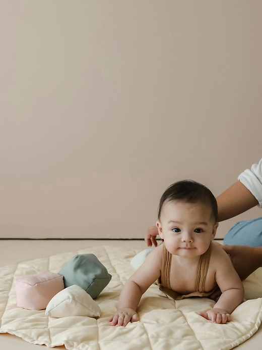 Image number 5 showing, Snuggle Me Play Mat