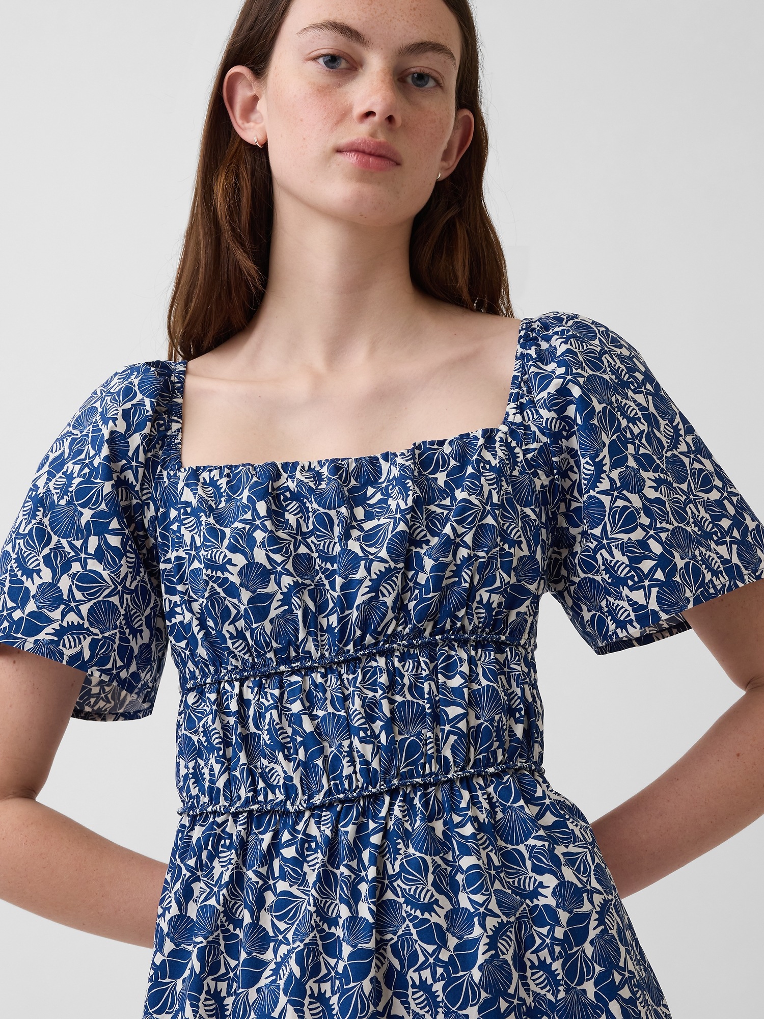 Женское платье Gap Poplin Flutter-Sleeve Mini, цвет: Синий с принтом — фото 4