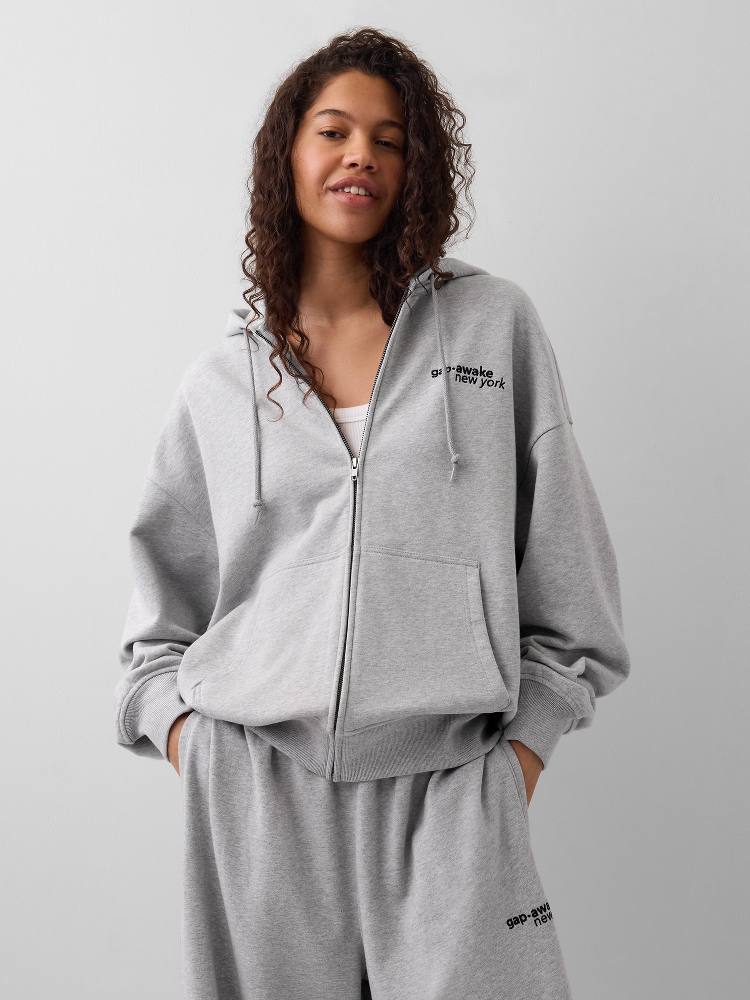Мужские худи Gap × Awake NY Heavyweight Oversized Logo Zip — фото 4