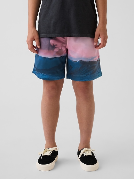 Image number 2 showing, Kids GapFit 6" Recycled Mesh Easy Shorts