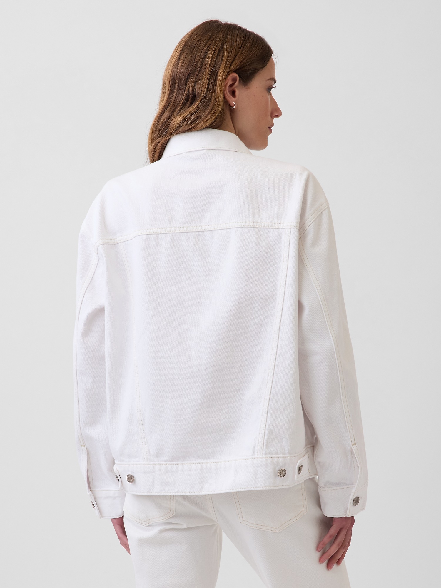Женские куртки Gap Oversized Icon Denim Jacket — фото 3