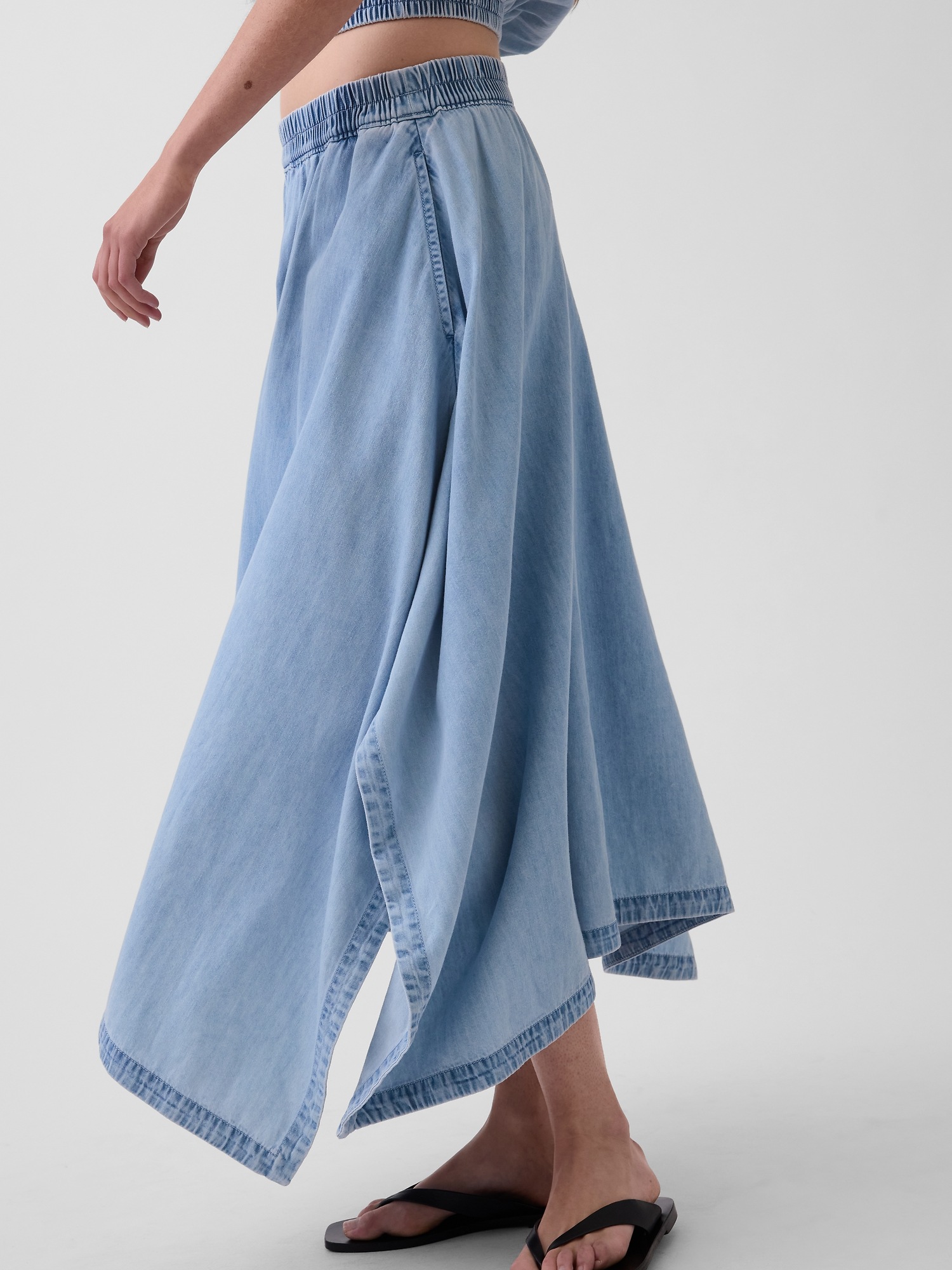 Женские юбки Gap Denim Midi Handkerchief Skirt — фото 4