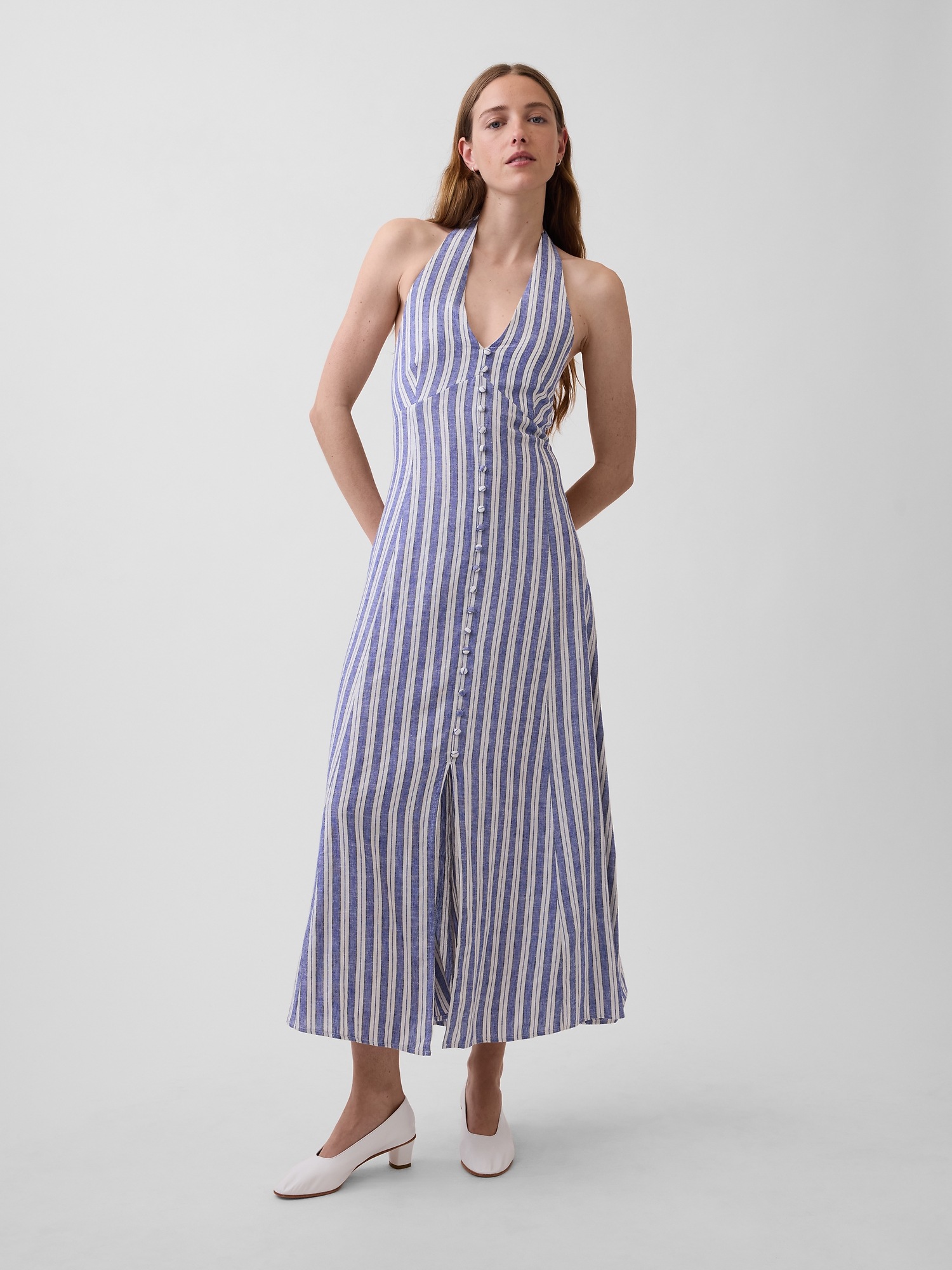Женское платье Gap Linen-Blend Halter Maxi, цвет: Синий полосатый — фото 5