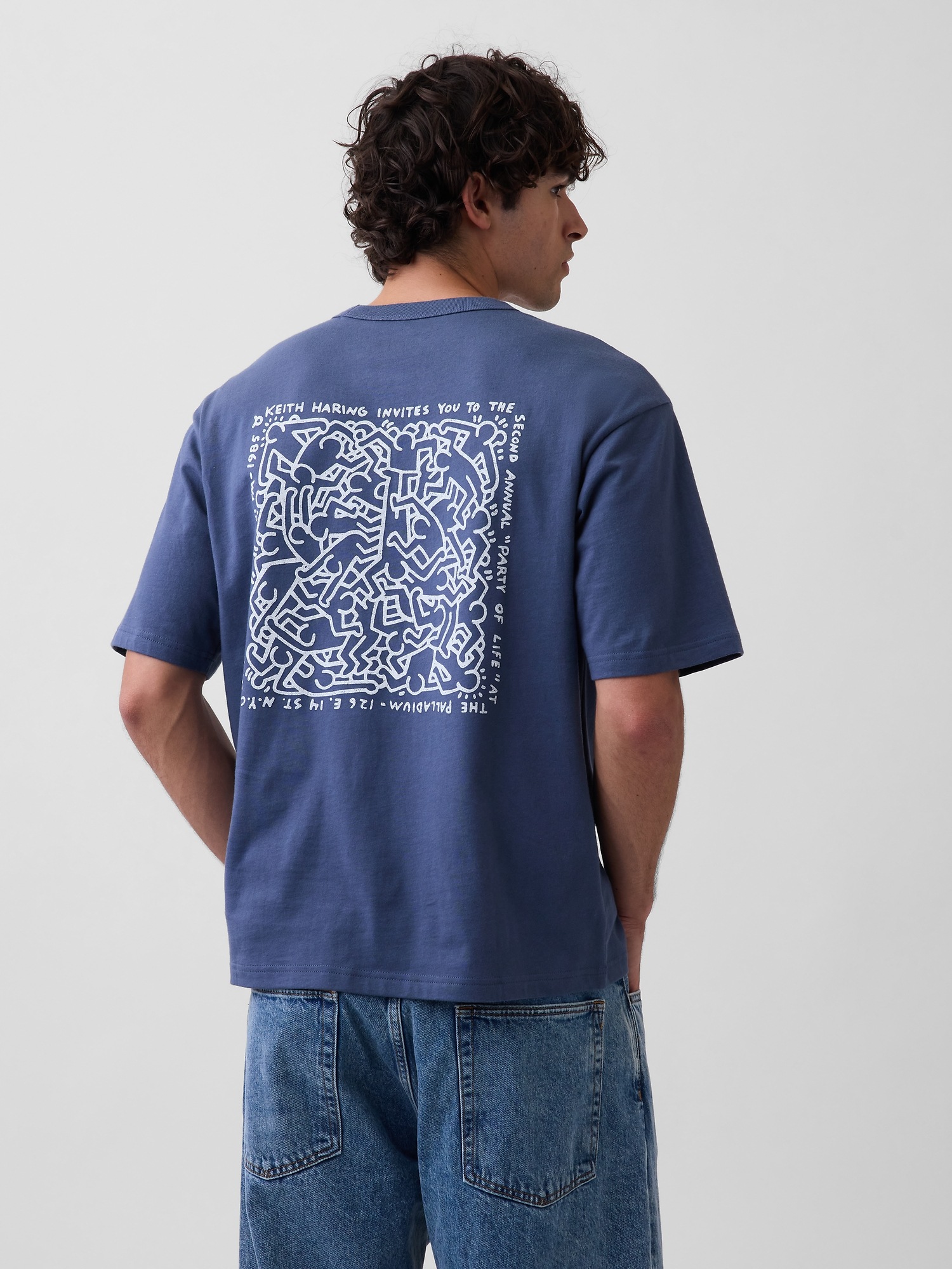 Мужские футболки Gap Keith Haring Oversized Graphic T-Shirt — фото 3