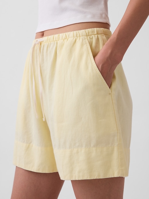 Image number 5 showing, 6" Linen-Blend Easy Shorts