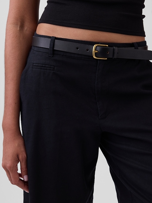 Image number 5 showing, 9" Low Rise Linen-Blend Trouser Shorts