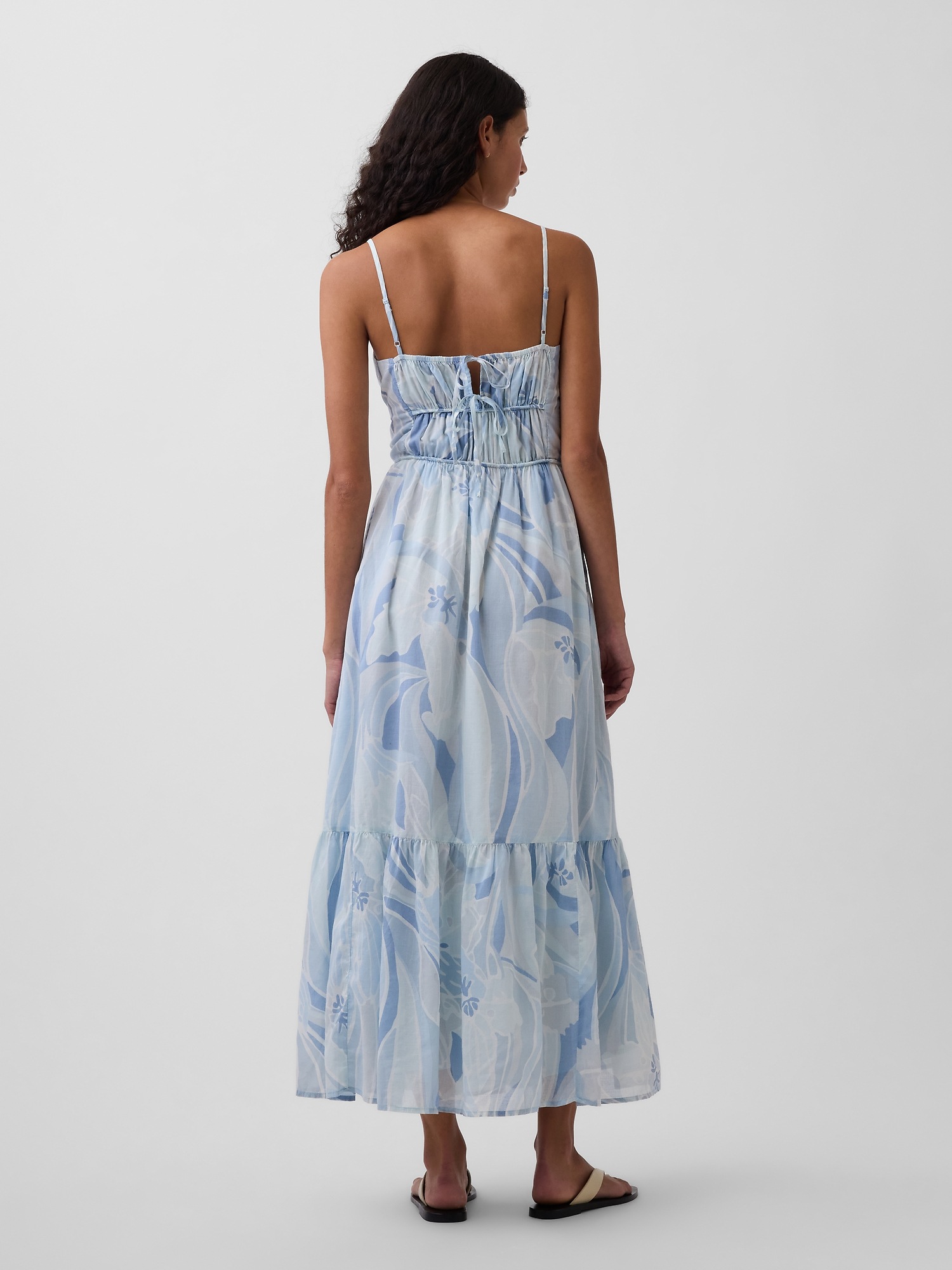 Женское платье Gap Tiered Tie-Back Maxi, цвет: Светлый синий — фото 2