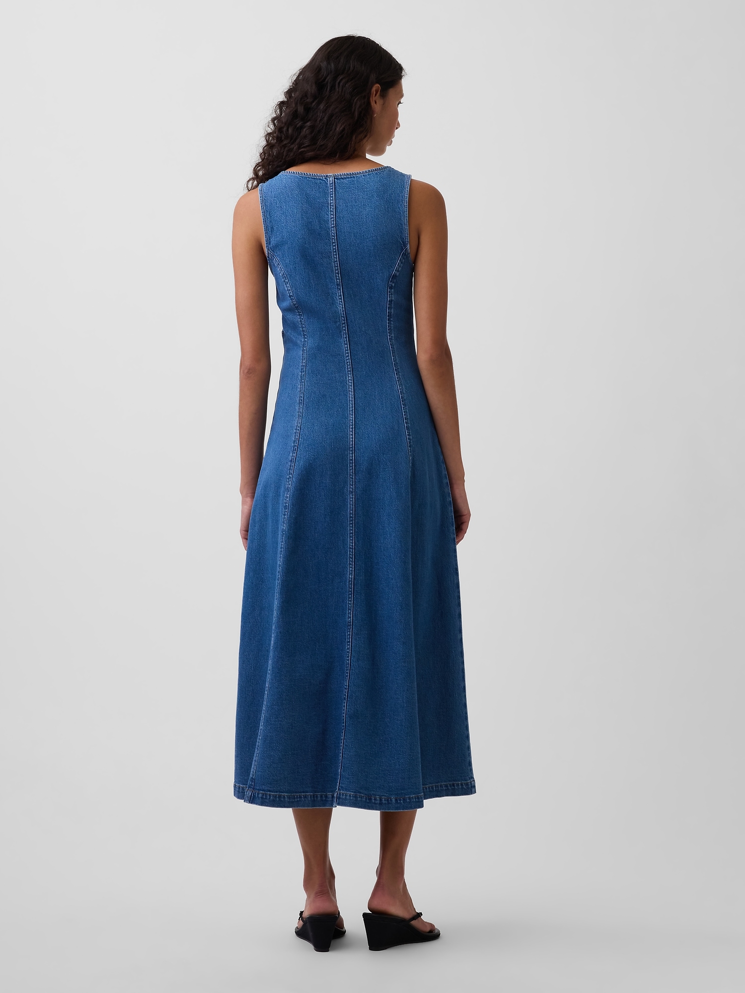 Женское платье Gap Denim Seamed Zip-Front Midi, цвет: Средняя варка — фото 2