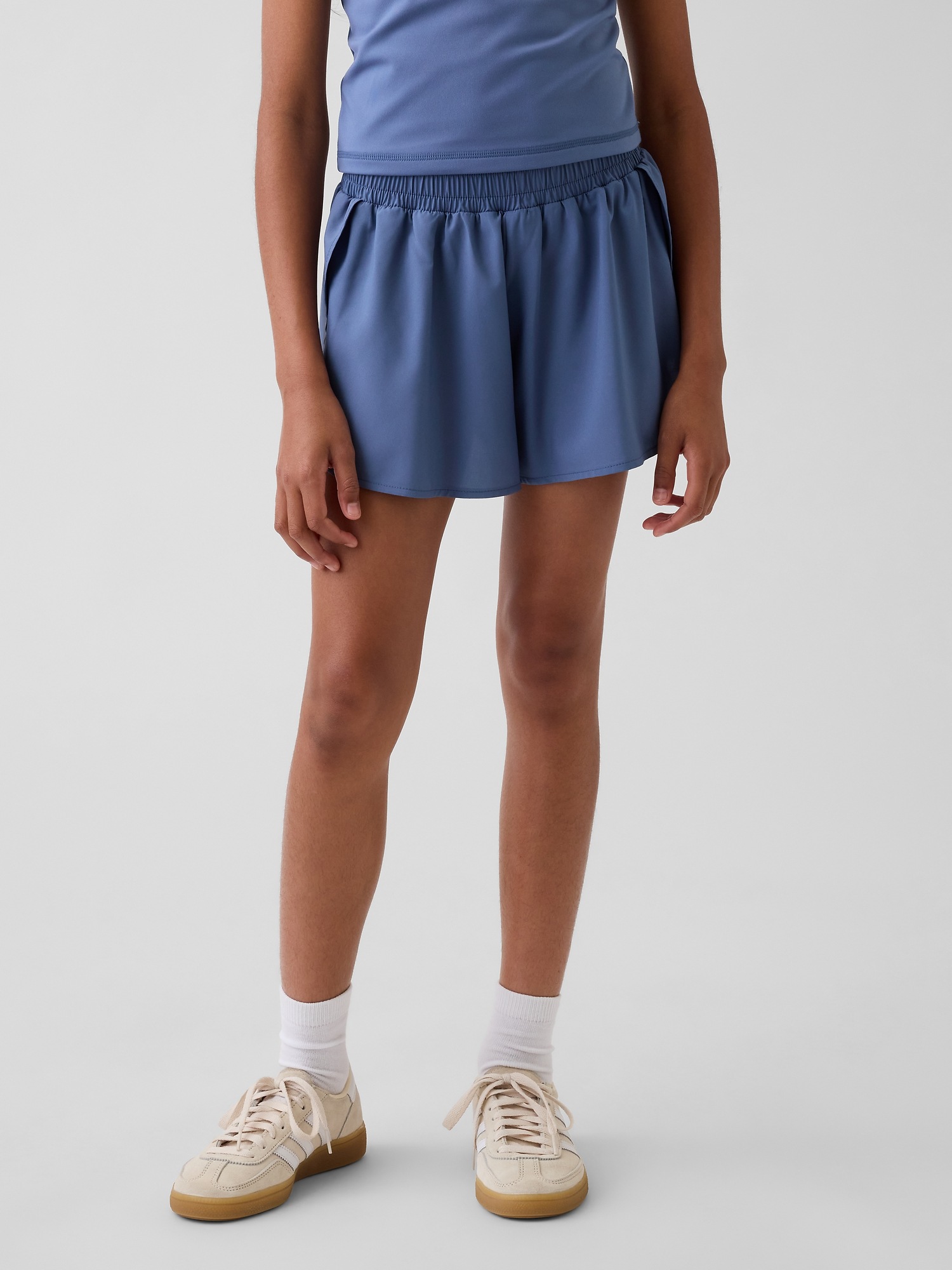 Детские шорты Gap Kids Quick-Dry Butterfly-Hem Run Shorts — фото 3