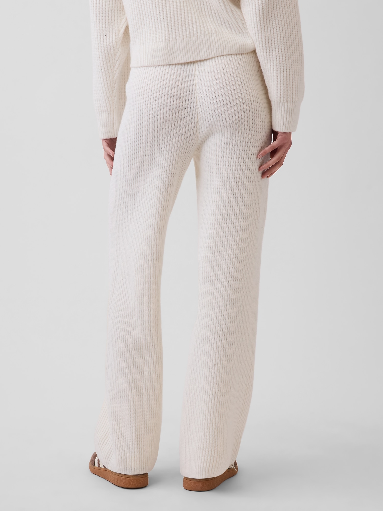 Женские брюки Gap CashSoft Shaker-Stitch Sweater Pants, цвет: Слоновая кость бежевый — фото 4