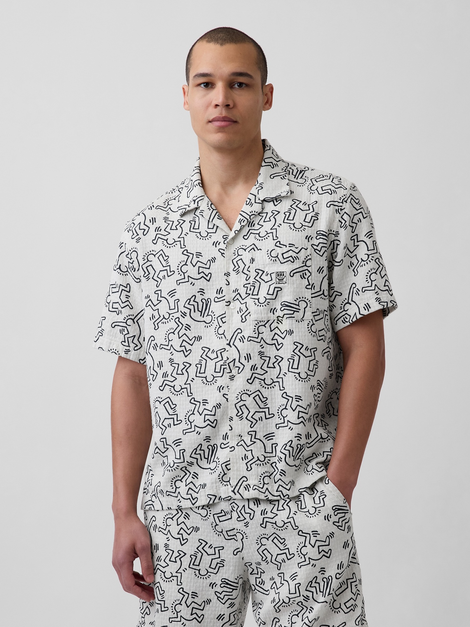 Мужские рубашки Gap Keith Haring Textured Shirt