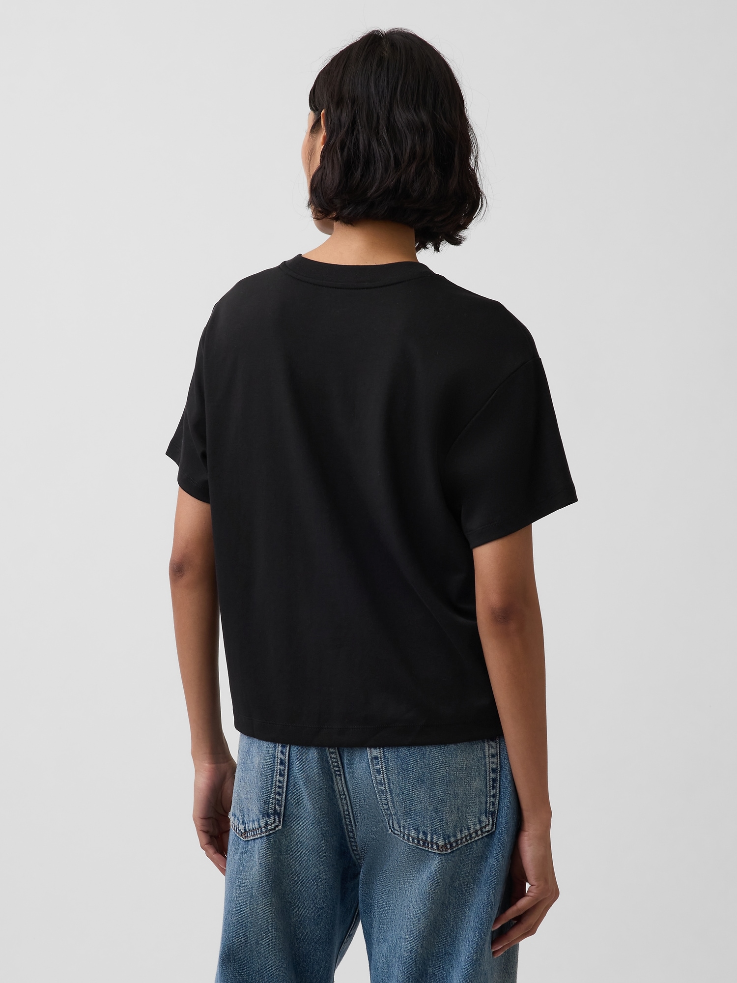 Женская футболка Gap Supima® Cotton Relaxed, цвет: Чёрный — фото 2
