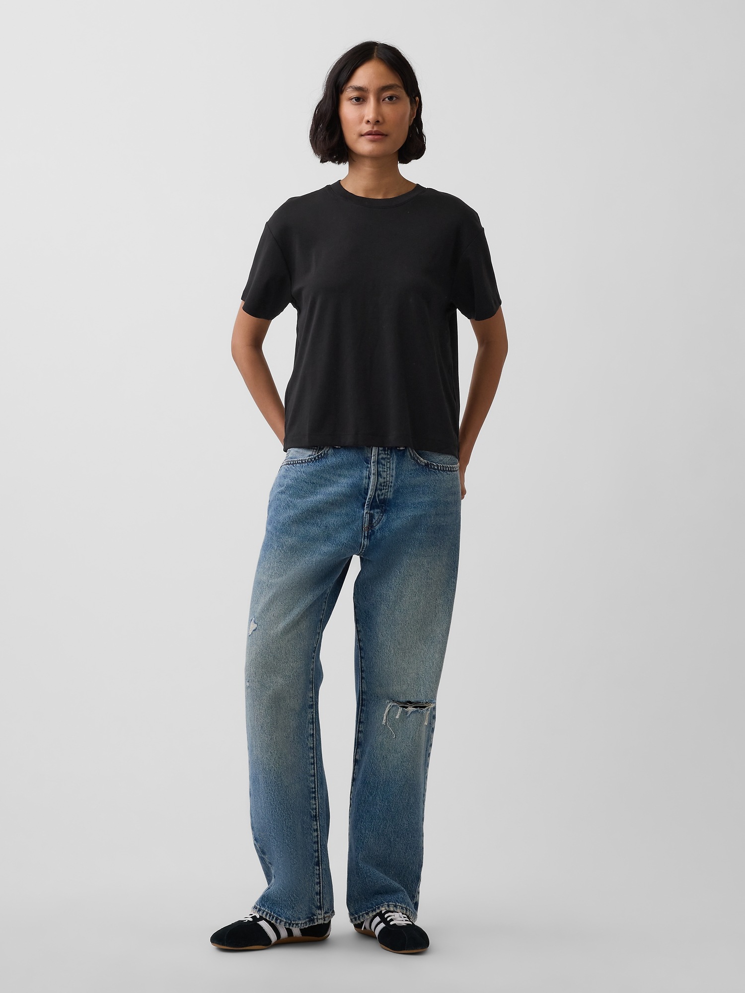 Женская футболка Gap Supima® Cotton Relaxed, цвет: Чёрный — фото 3