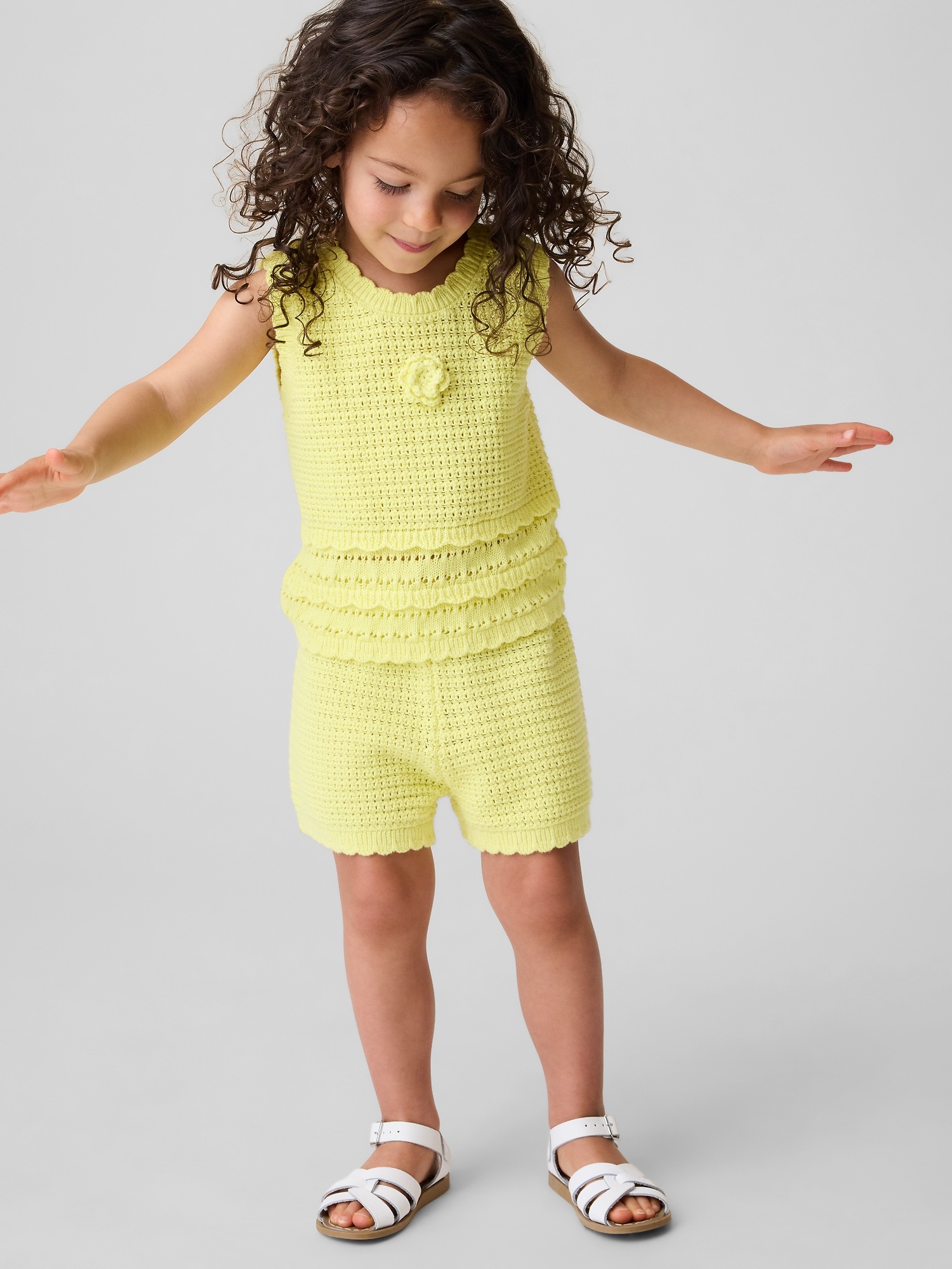 Детские шорты Gap Baby & Toddler Crochet Pull-On Shorts