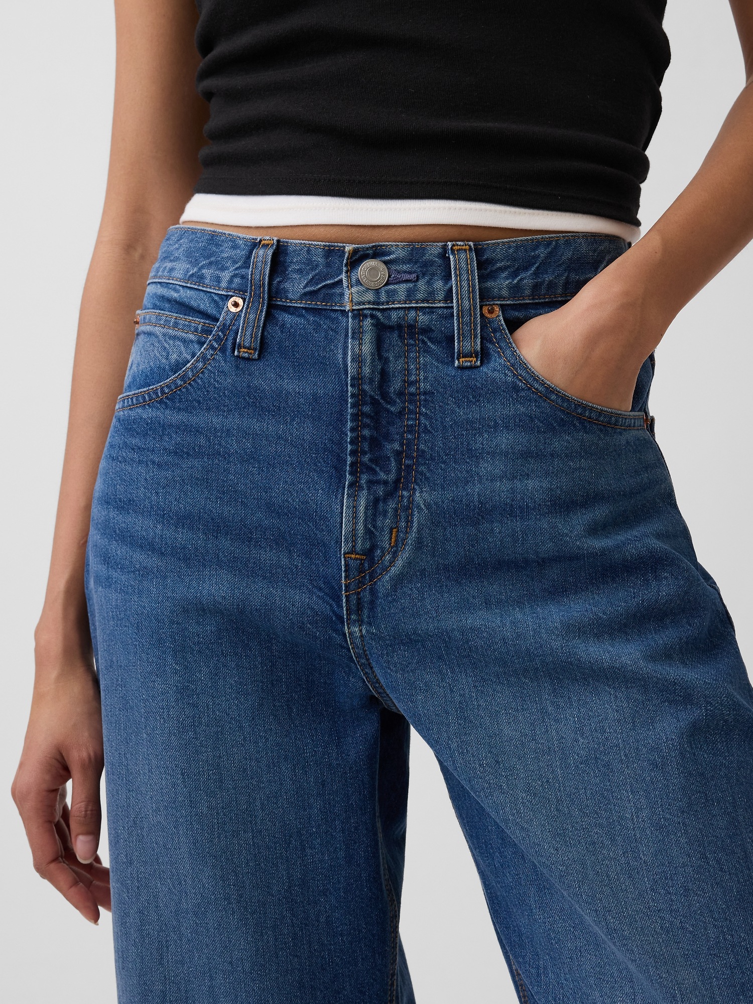 Женские джинсы Gap High Rise Crop Barrel Jeans — фото 5